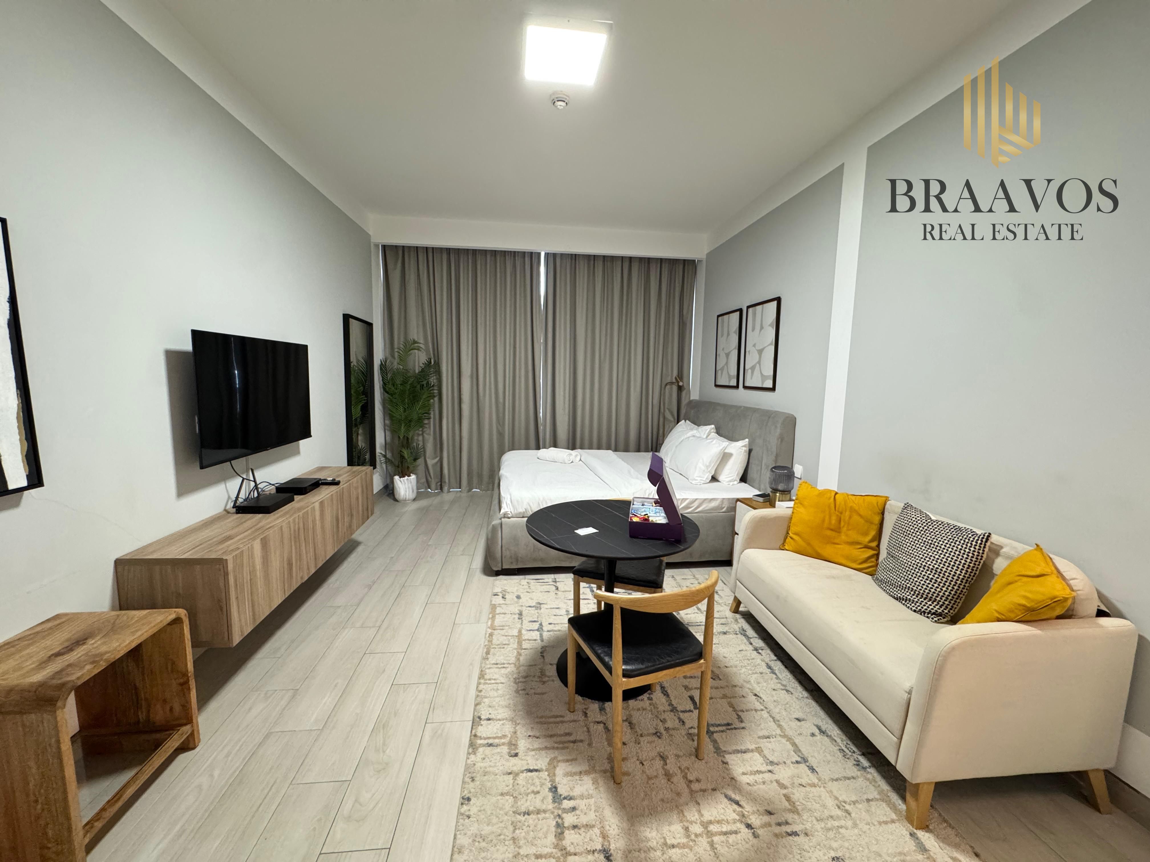 LUXURY UNIT | FULLY FURNISHED | READY