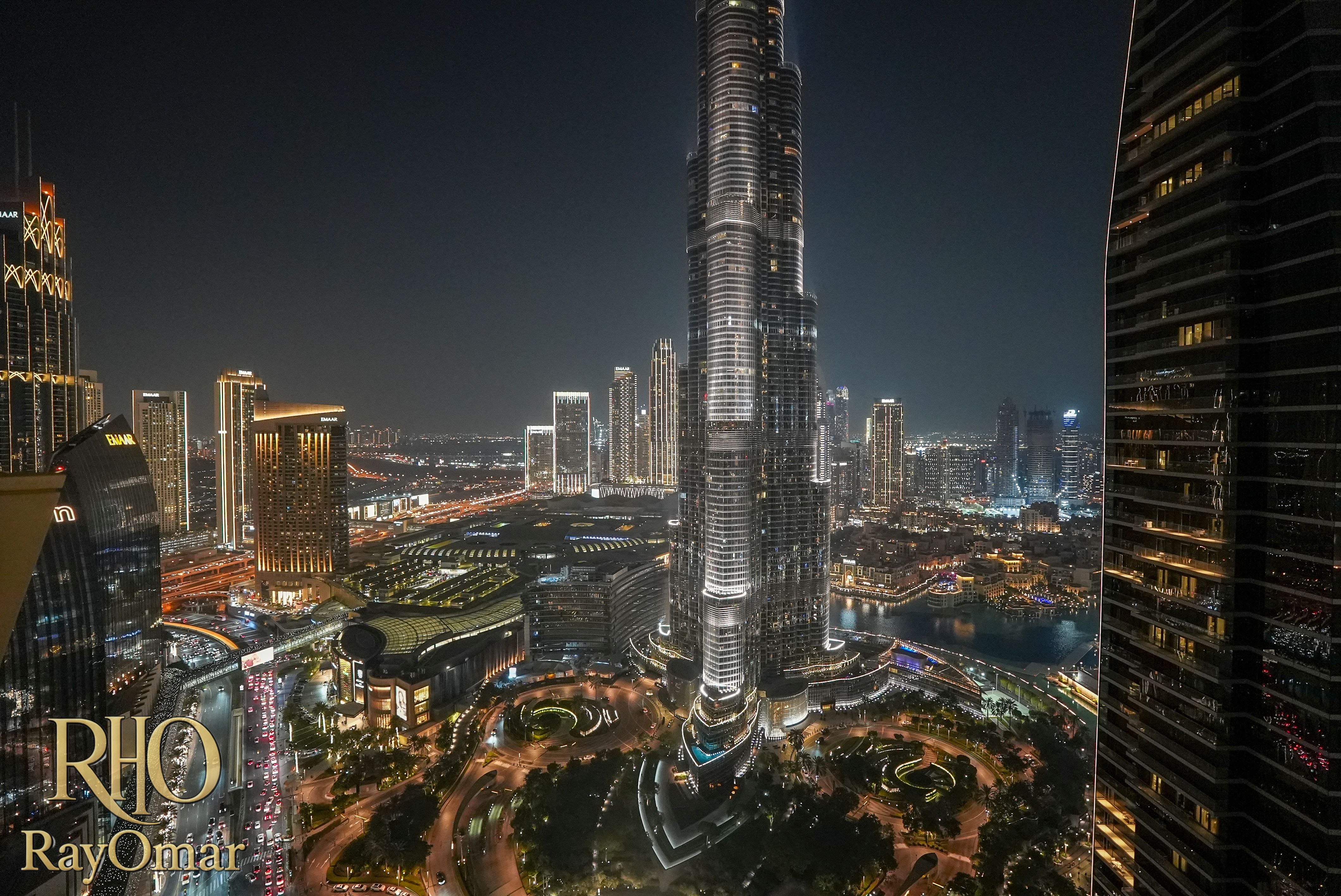 Burj Khalifa & Fountain View with a mall and metro access