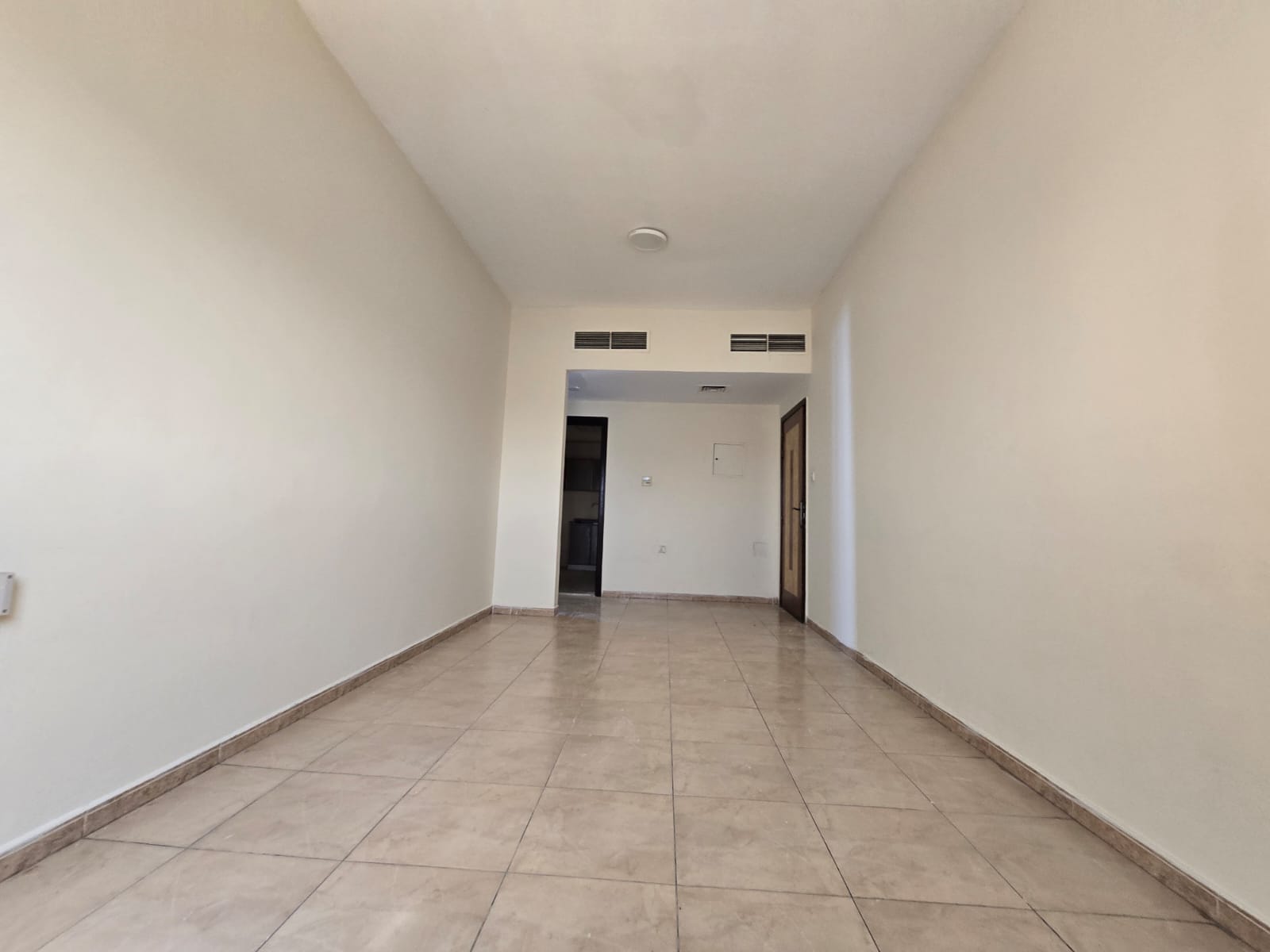 The most beautiful apartments at the lowest prices. A three-bedroom apartment with a living room in Al Nuaimiya 3, Ajman, next to Afghan Kebab and nea