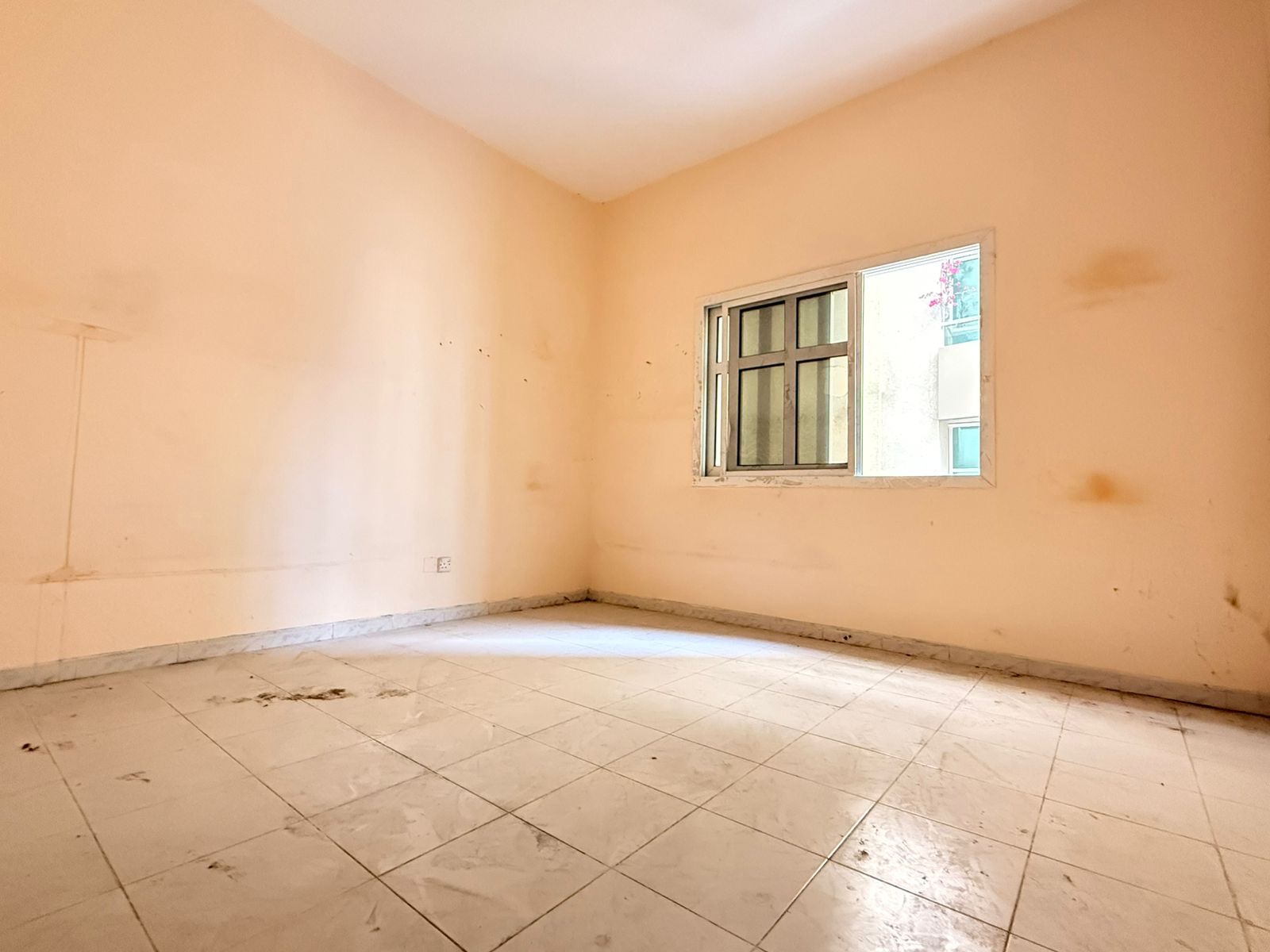 Modern Two Bhk Al Qasimia Al Mahatah just 34k central ac and central Gass