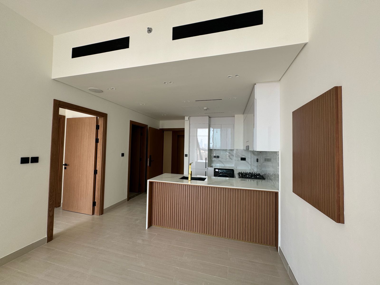 1 Bedroom Modern in Prime Location with BinGhatti