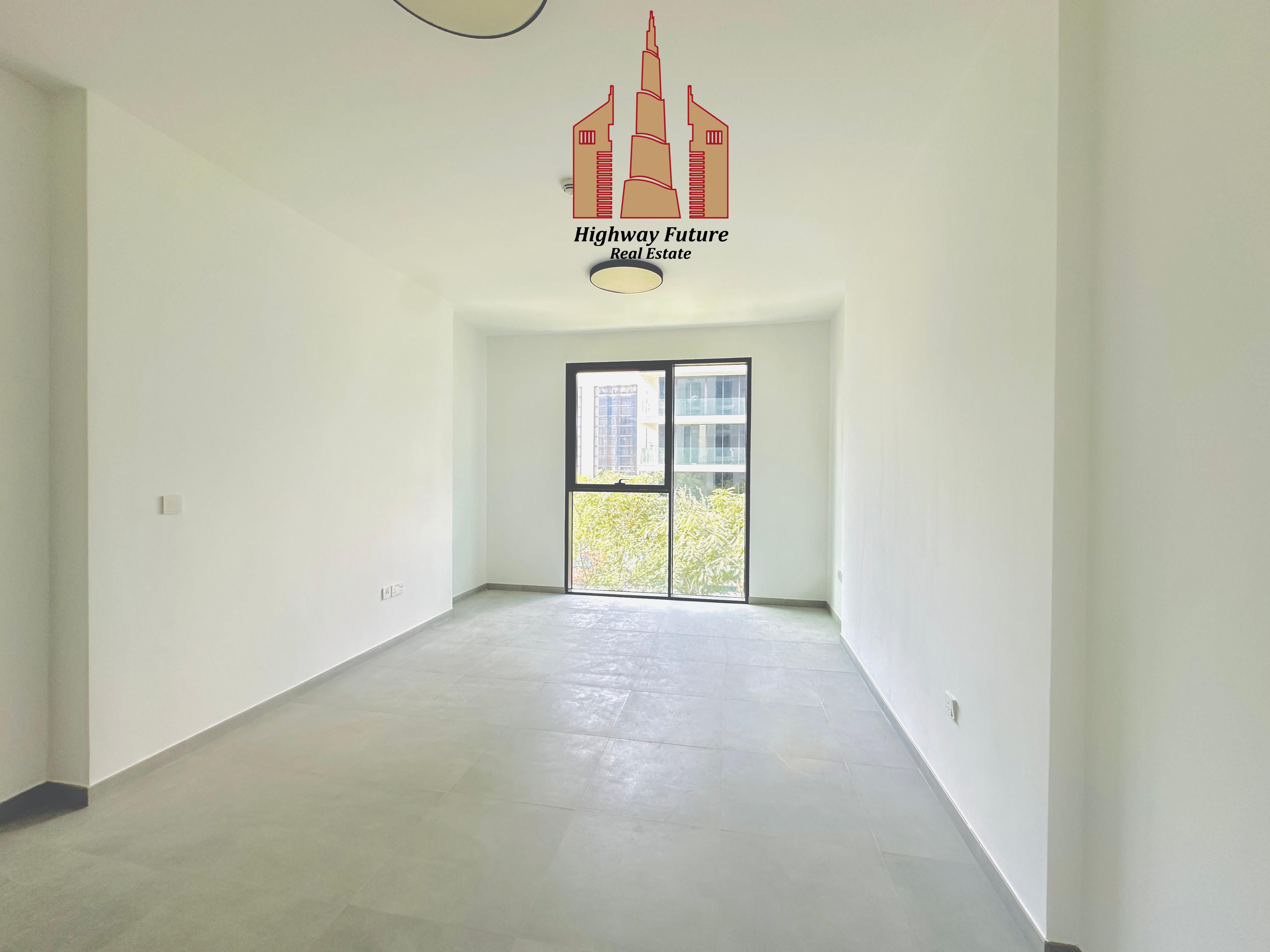 Luxurious Modern 1BR || Semi Close kitchen || Pool & Gym