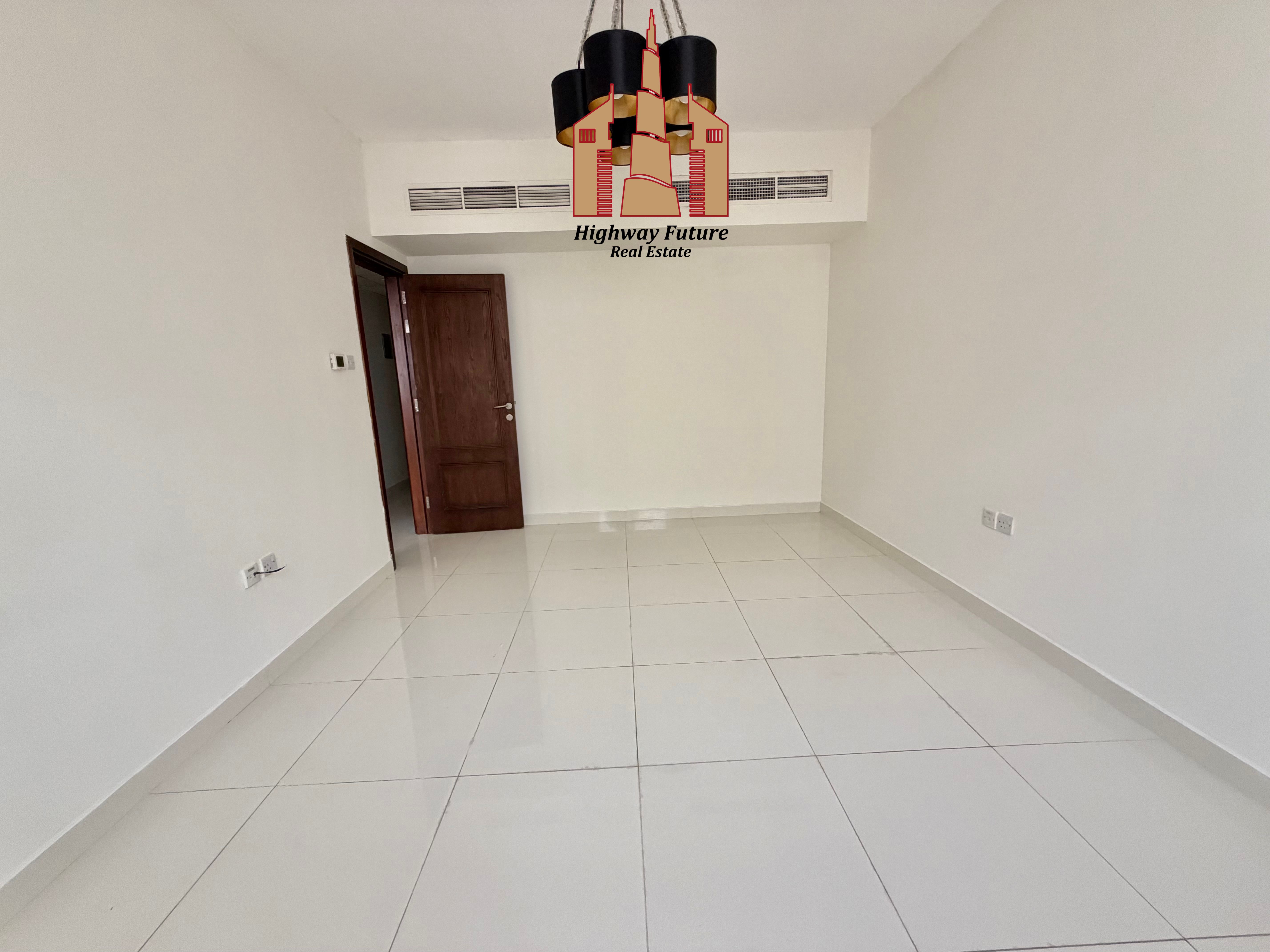 Amazing 1BHK With 6 Cheques Outside Free Parking just 34k