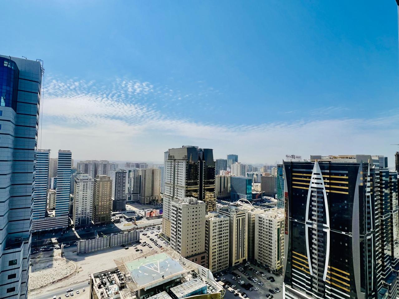 SPACIOUS 2BHK APARTMENT 55k OPEN VIEW WITH BALCONY BUILT-IN WARDROBE FULLY FITTING KITCHEN GYM POOL ON A PRIME LOCATION