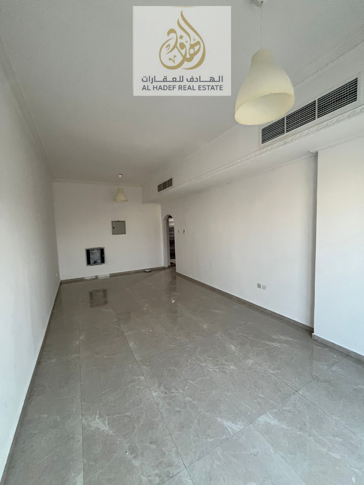 One-bedroom apartment with a living room available for annual rent in Al Mowaihat 1, located on Al Tallah Street, in a convenient and well-connected a