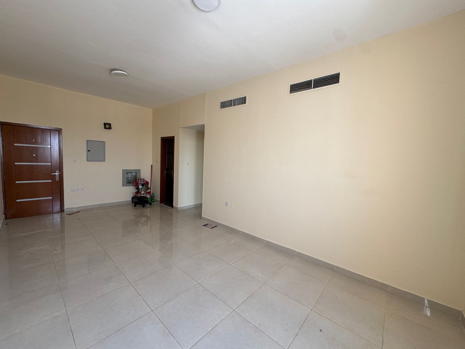 One-bedroom apartment for annual rent in Al Rawda 2, Ajman, with excellent views of Sheikh Khalifa Street – AED 32,000 payable in 6 installments