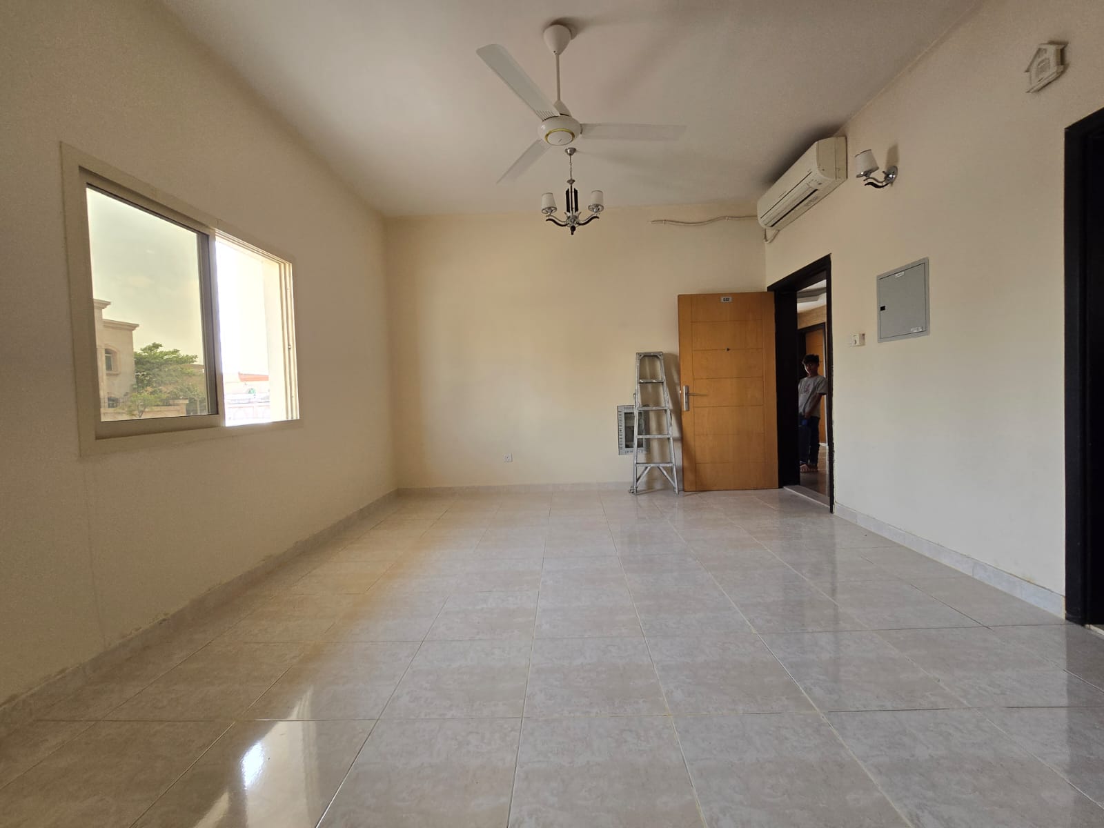 Beautiful studio apartment for annual rent in Al Rawda 1, Ajman 20,000 AED payable in 4 installments Ground floor Spacious, high-end finishes Split ai