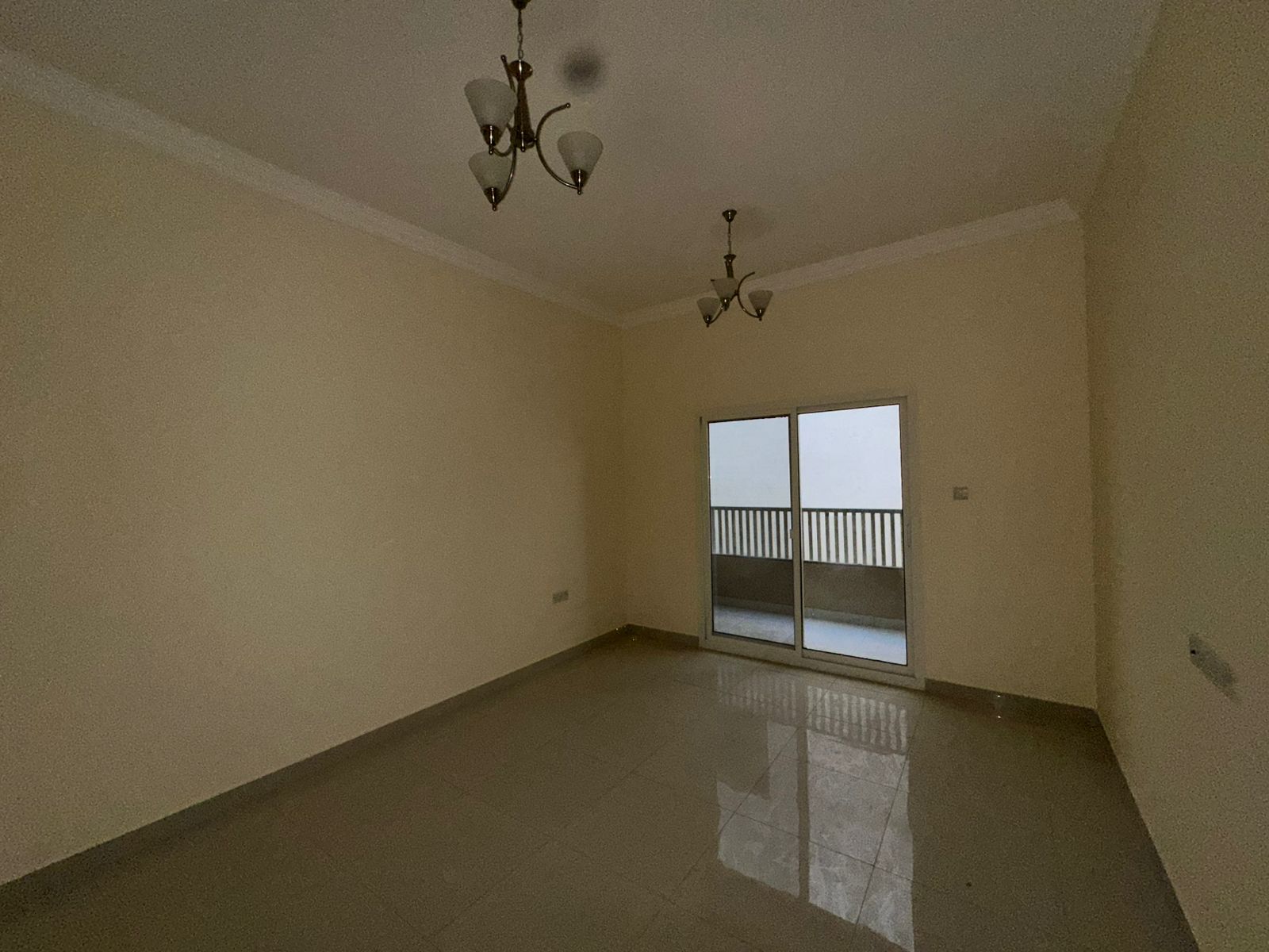 Distinction and elegance / First occupant / Super deluxe / Top standard