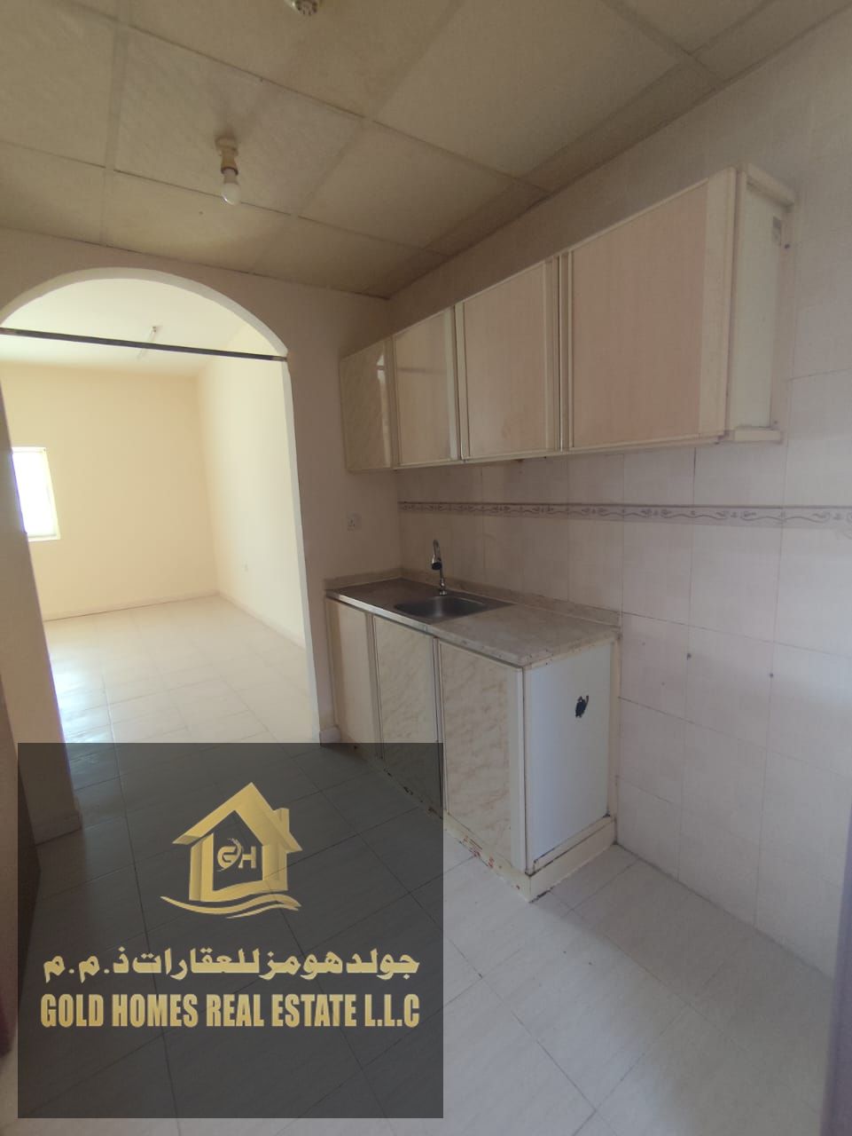Spacious Studio with Semi-Separate Kitchen for Rent in Al Mowaihat 3 – Close to Dubai Exit