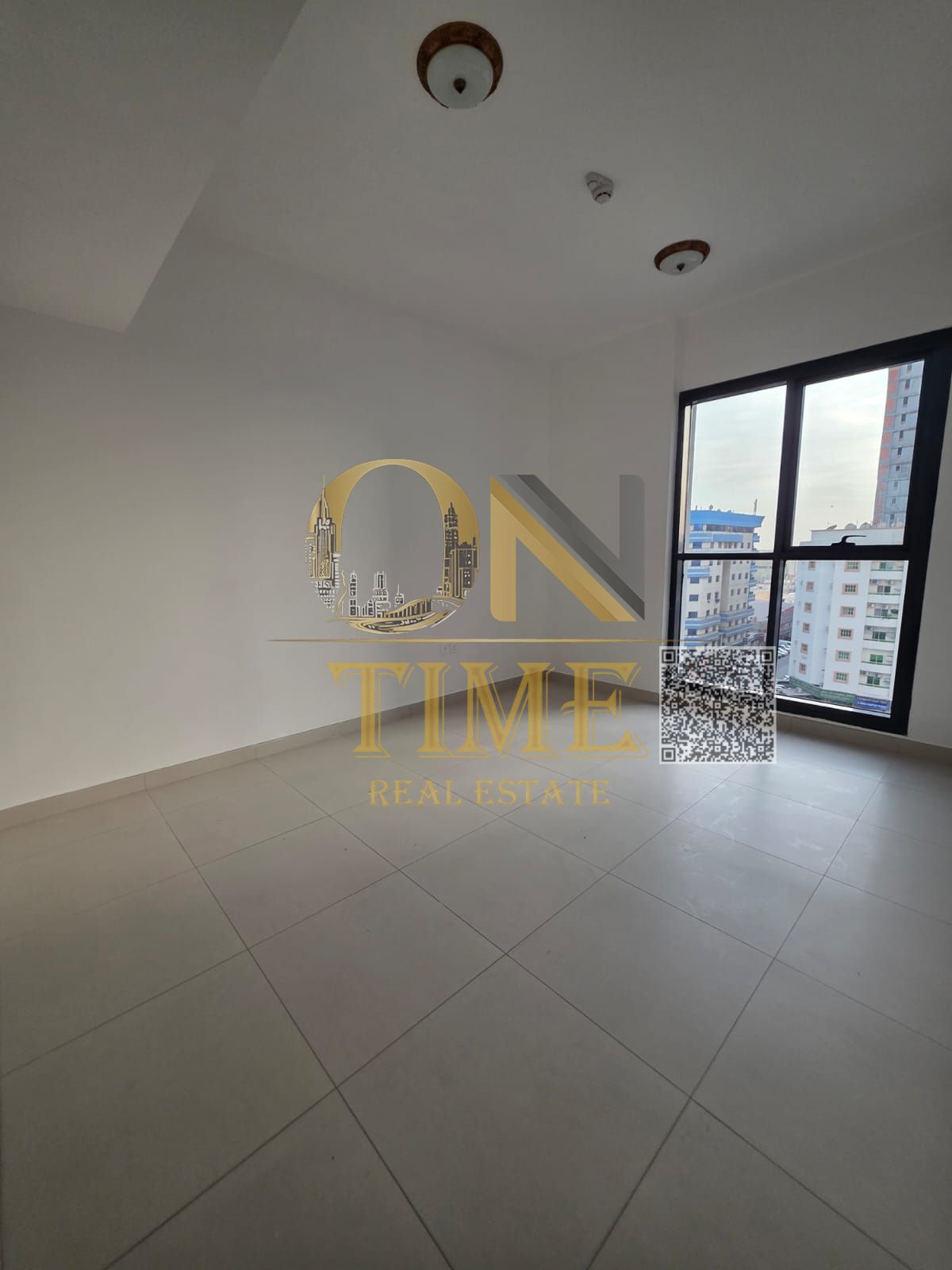 First occupant / Built-in wardrobes / Excellent location