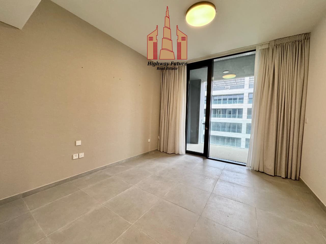 Luxurious 2bhk in Tiraz with balcony :::: Ready to move :::