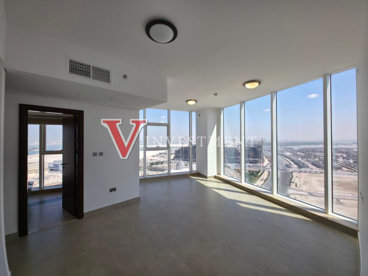 Sunny 3-Bd Panoramic Sea Views – Don’t Miss Out!