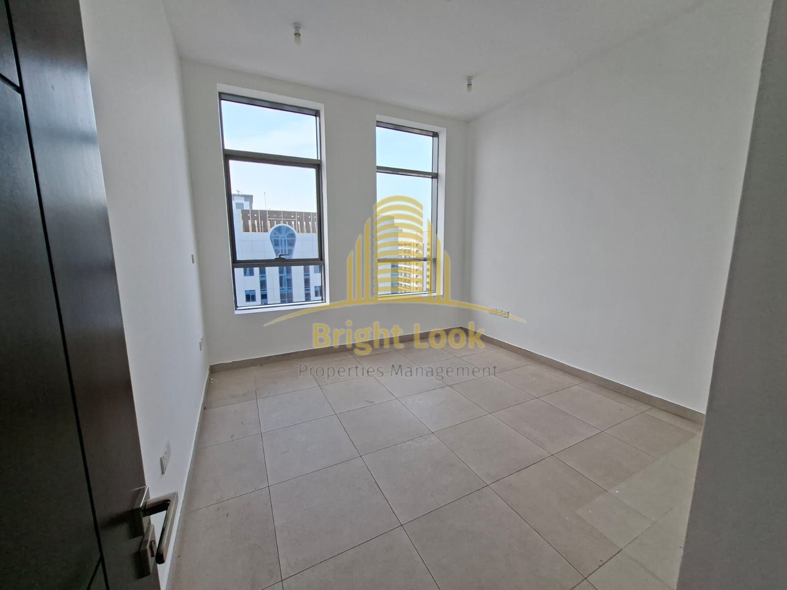 High Floor 3BR + Maid | Parking | Spacious Living | Al Khalidiyah