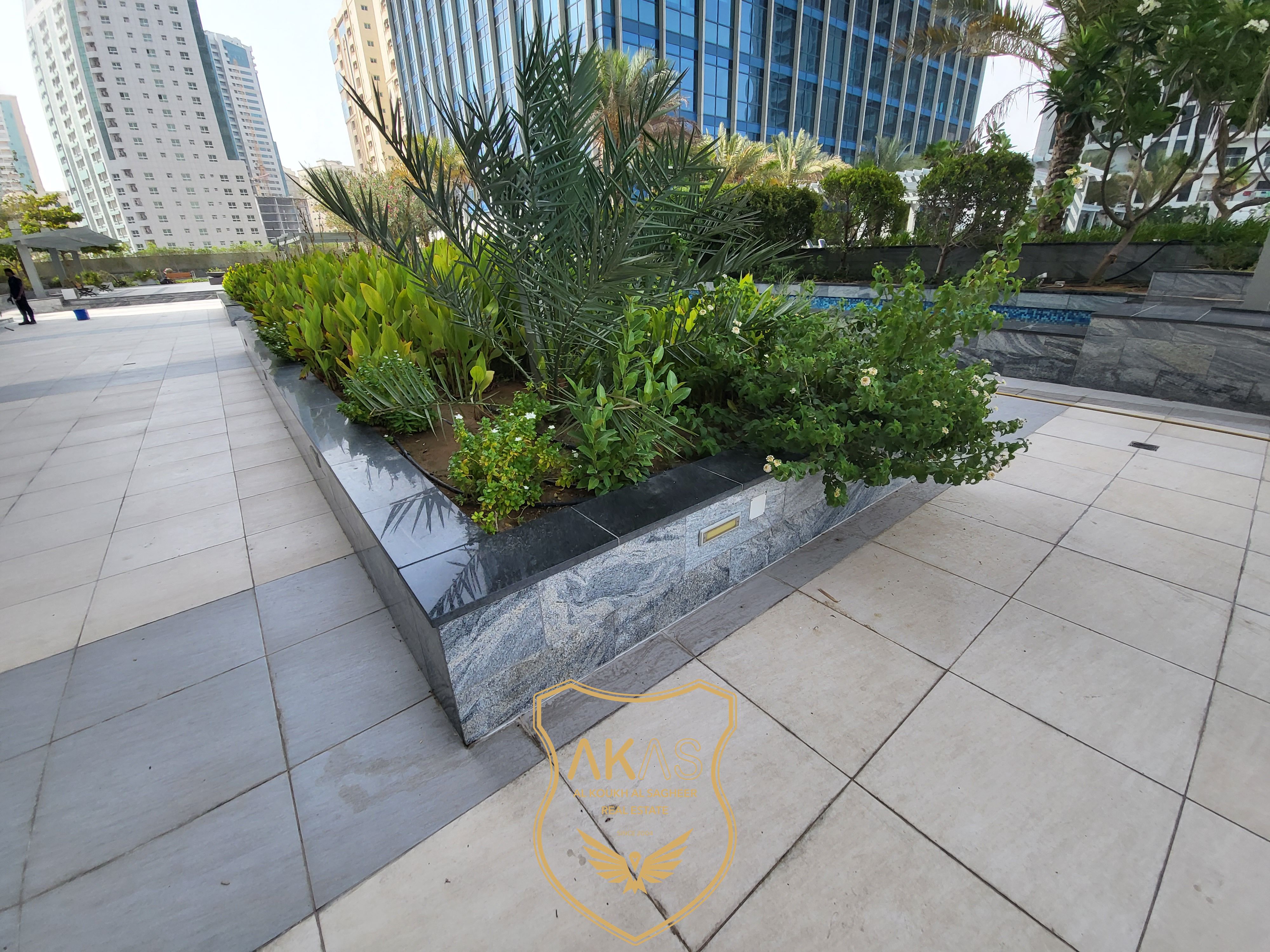 DUBLX LUXURY HOUSE 3 BHK WITH MAID ROOM 2 PARKING FREE ONLY 120K