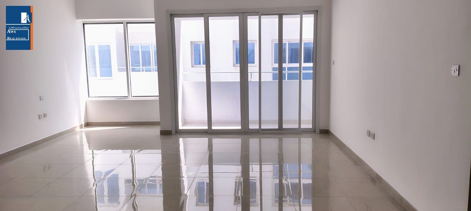 Modern 1BHK for Families - Semi-Furnished Flat, Gym & Pool