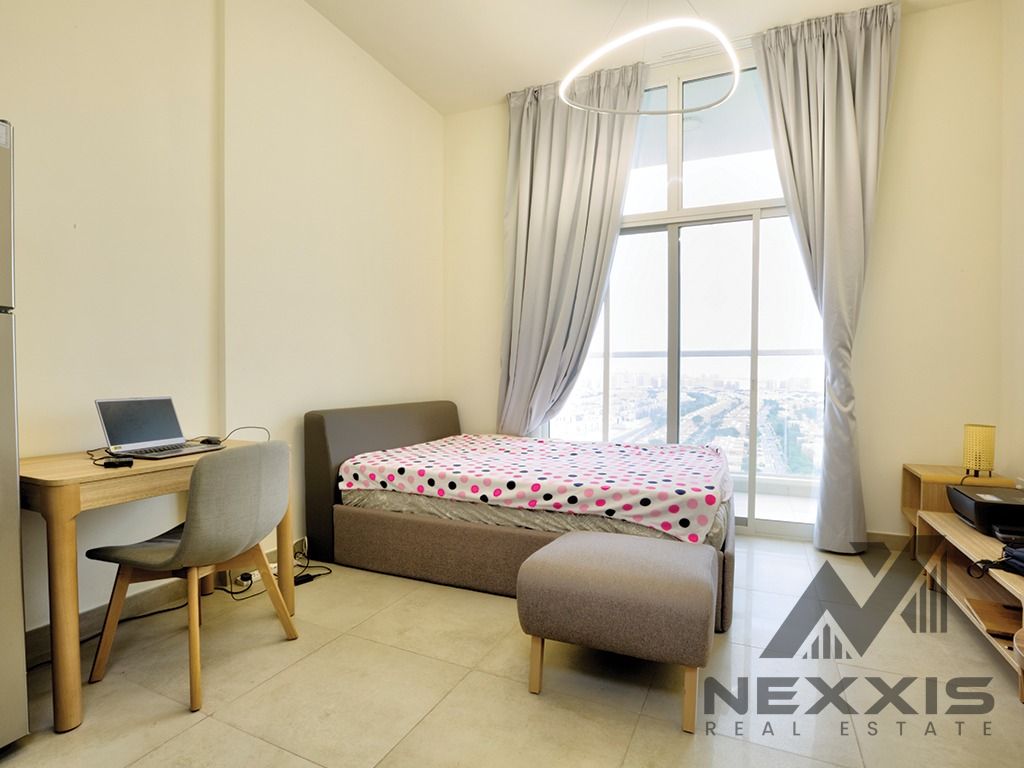 FULLY FURNISHED STUDIO/AVAILABLE IN MUTIPLE CHEQEU