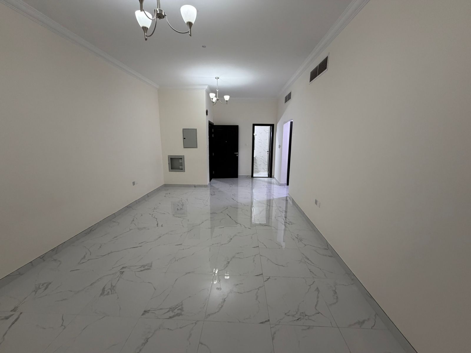 Room with central air conditioning, free maintenance, Al Jurf 3, Ajman