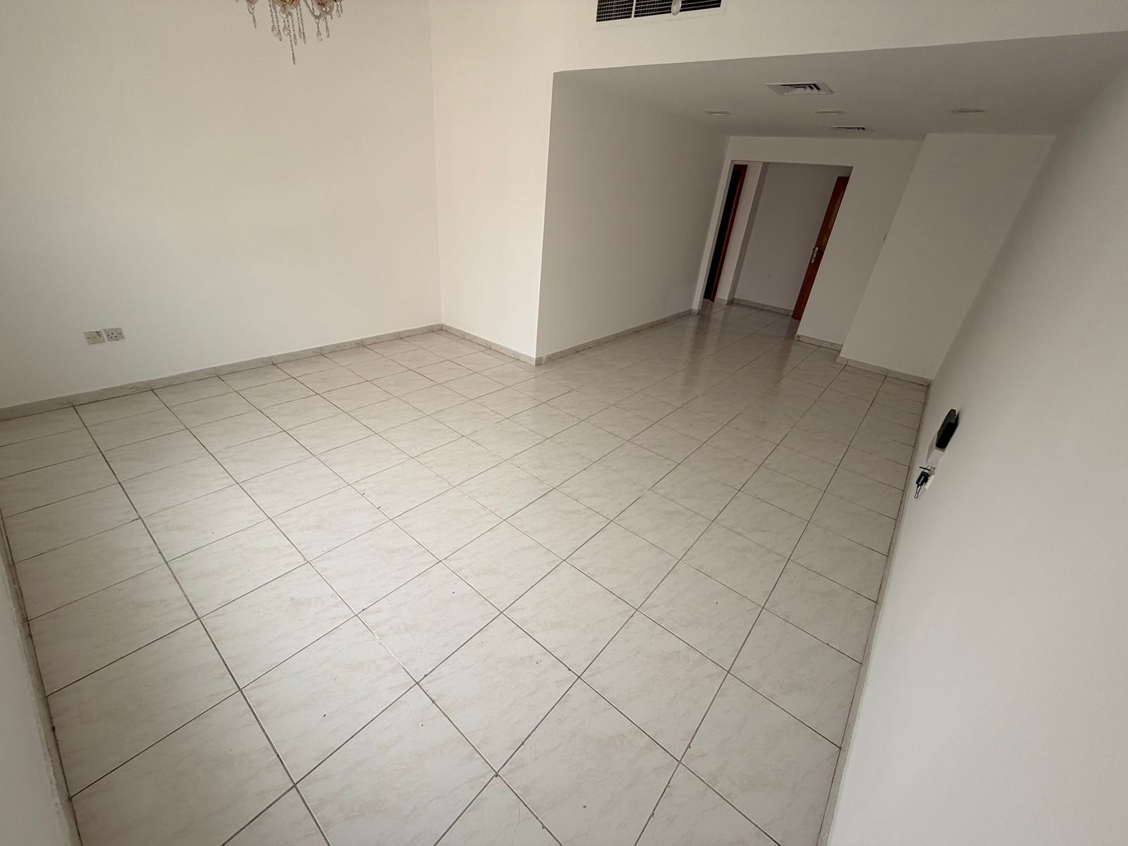 Two-bedroom apartment for annual rent in Al Rashidiya 2 – Prime location and excellent views, AED 40,000 per year