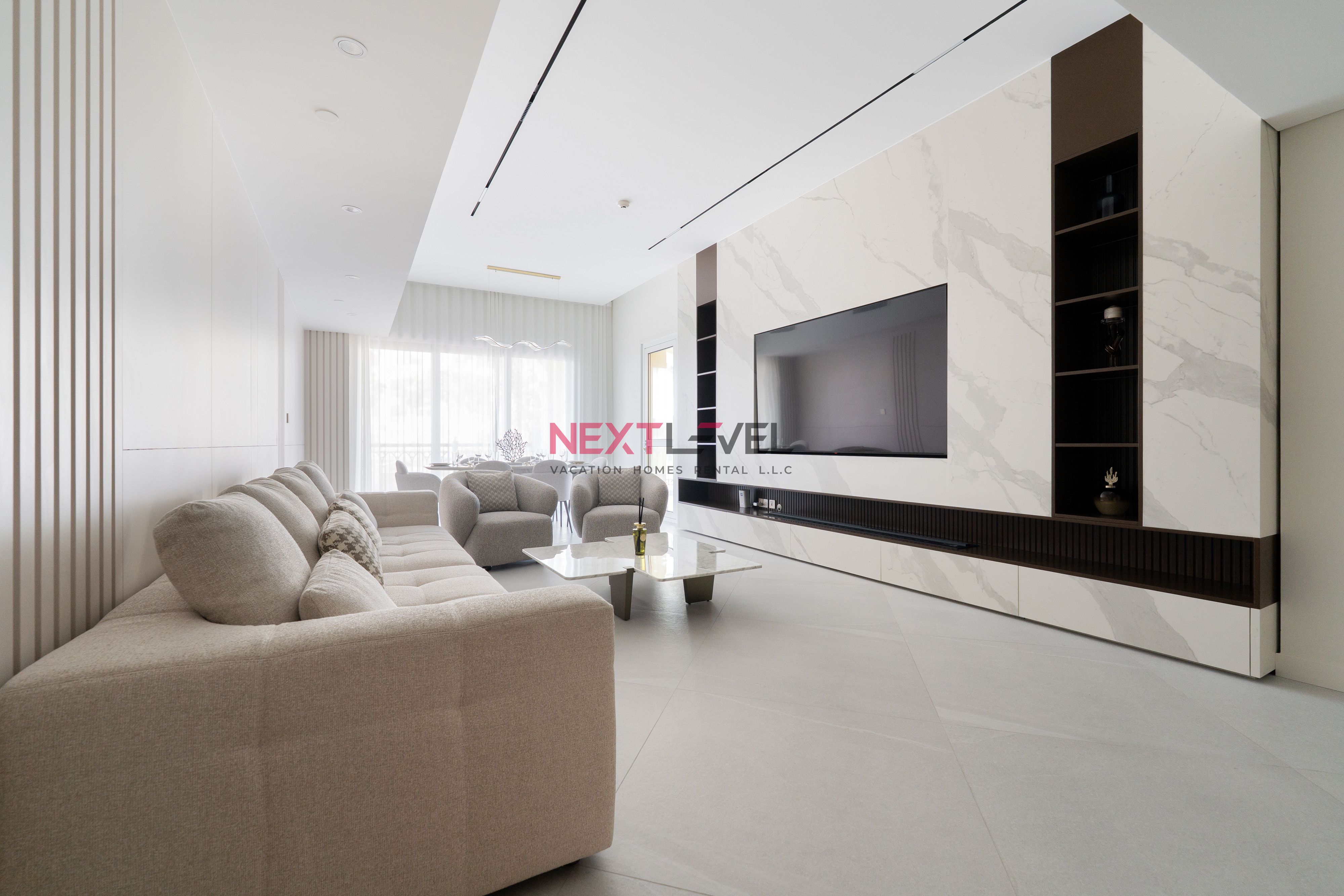 Luxury 2BR | 2 Master Suites | Walk-in Closet | Direct Pool & Gym Access | Palm Jumeirah
