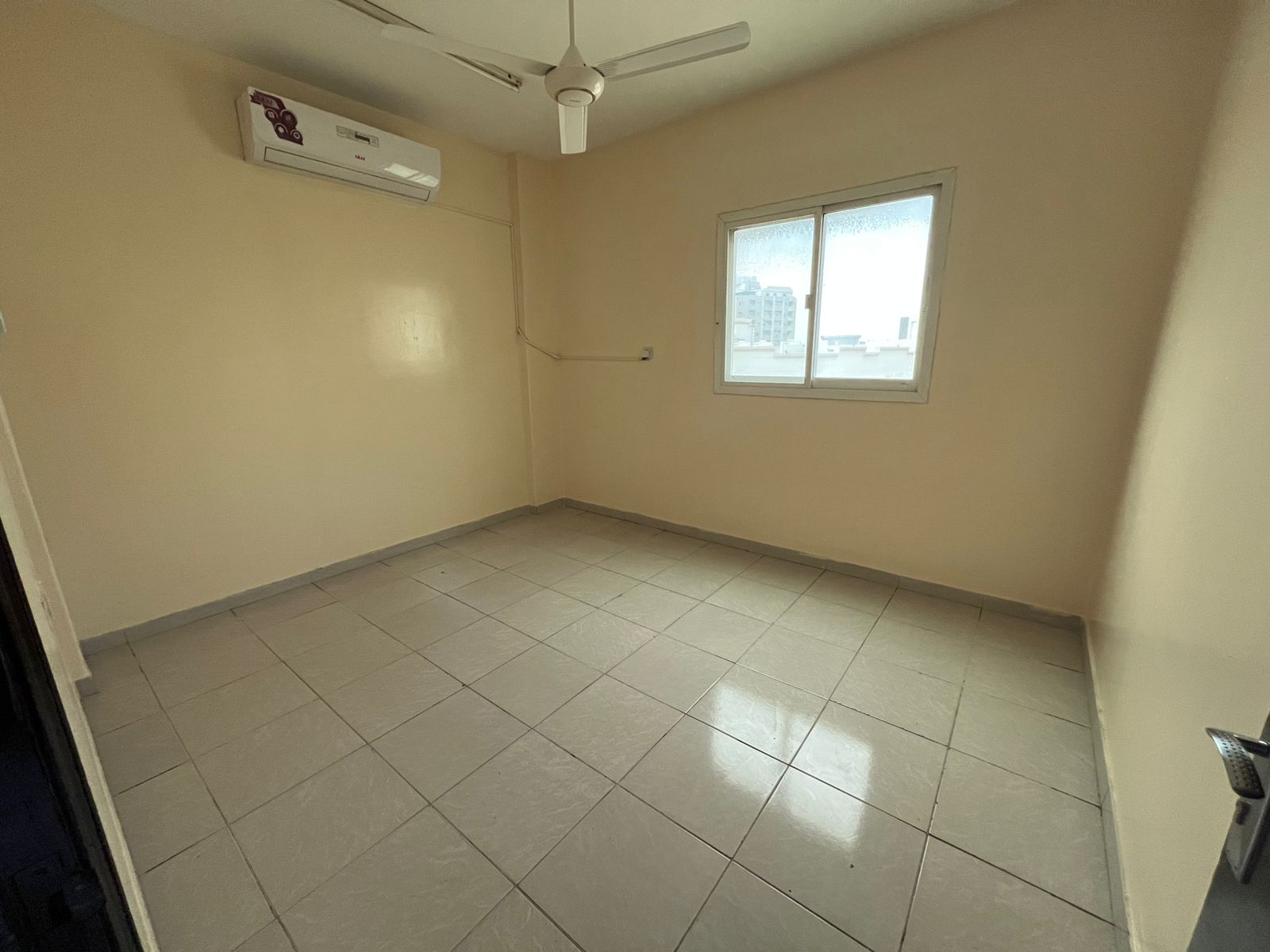 Two-bedroom apartment with a living room for annual rent