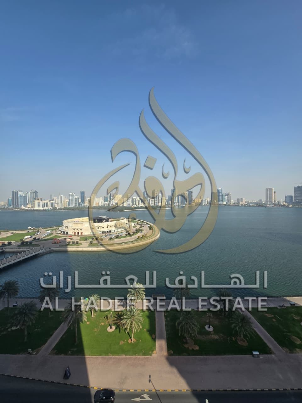 Sea-view apartment in Al Majaz 3 – luxury living by the Corniche