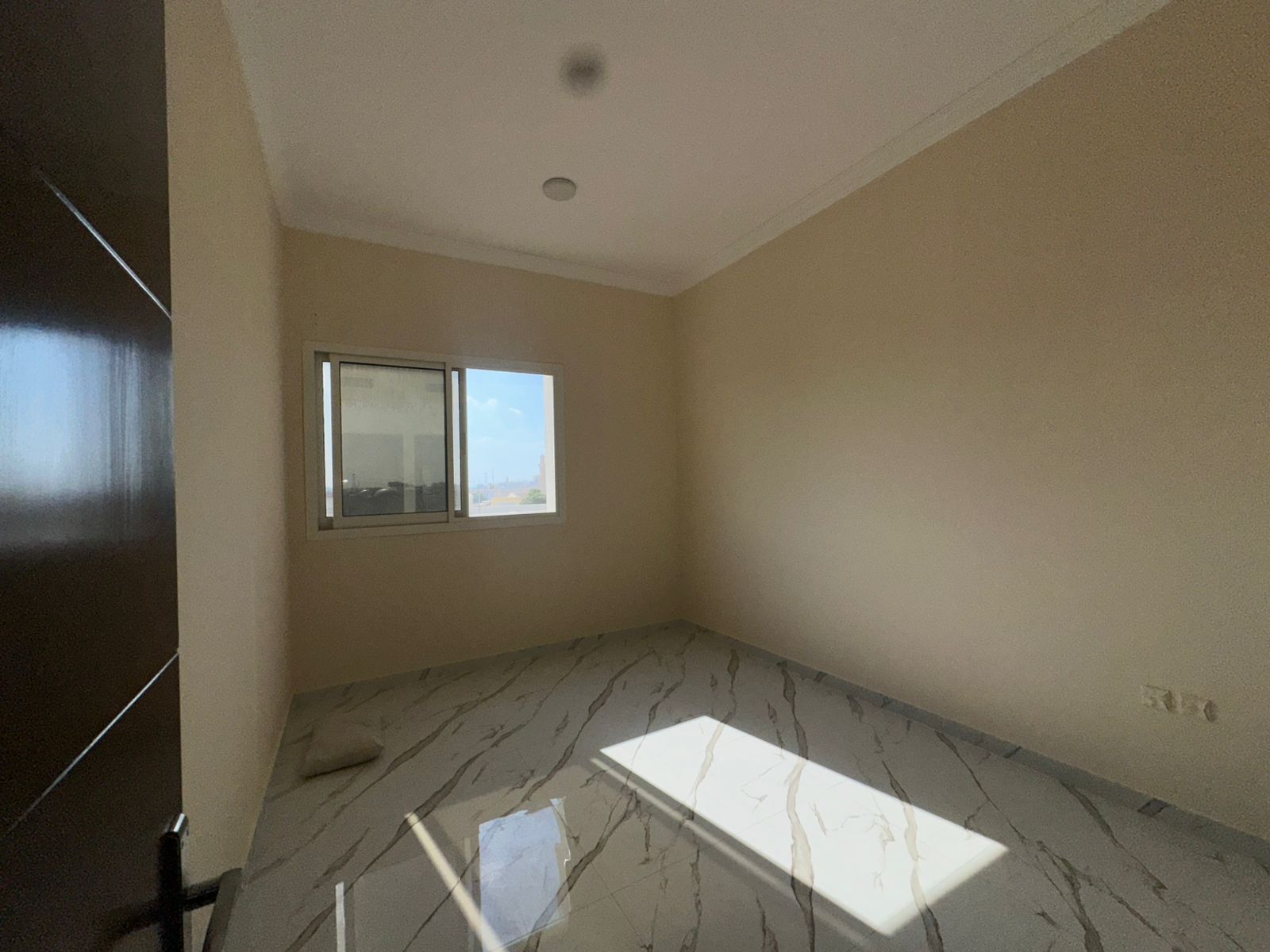 Two bedrooms and a living room, top-of-the-line / For distinction and sophistication / For luxury and excellence