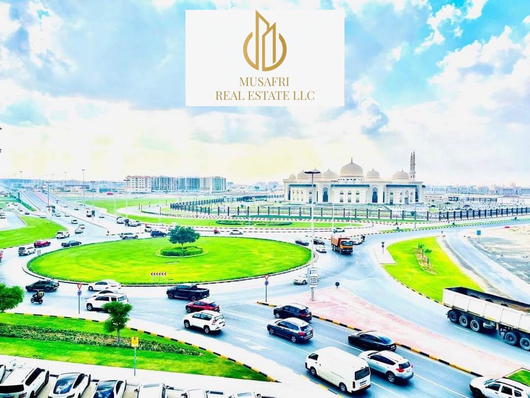 Unbeatable Amenities!!! Luxurious 3BHK, Open View Balcony, Built-in Wardrobes,Modern Kitchen & Covered Parking For Family in 92k, New Muwaileh Sharja