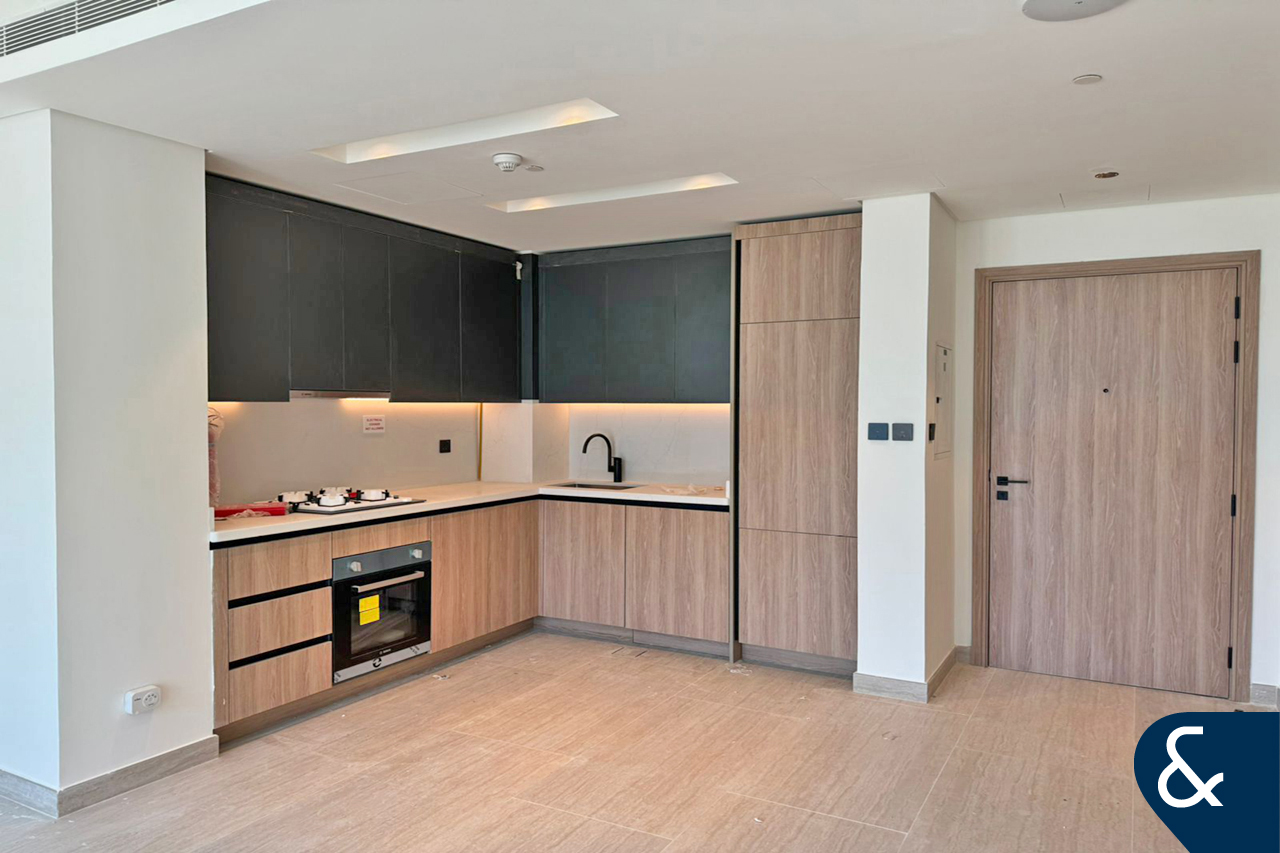 Luxurious 1 Bed | Unfurnished | Brand New