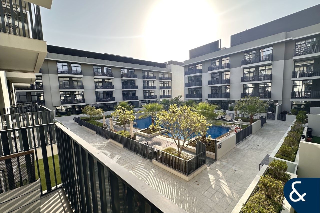 Pool View | Furnished | Ellington | Ready now