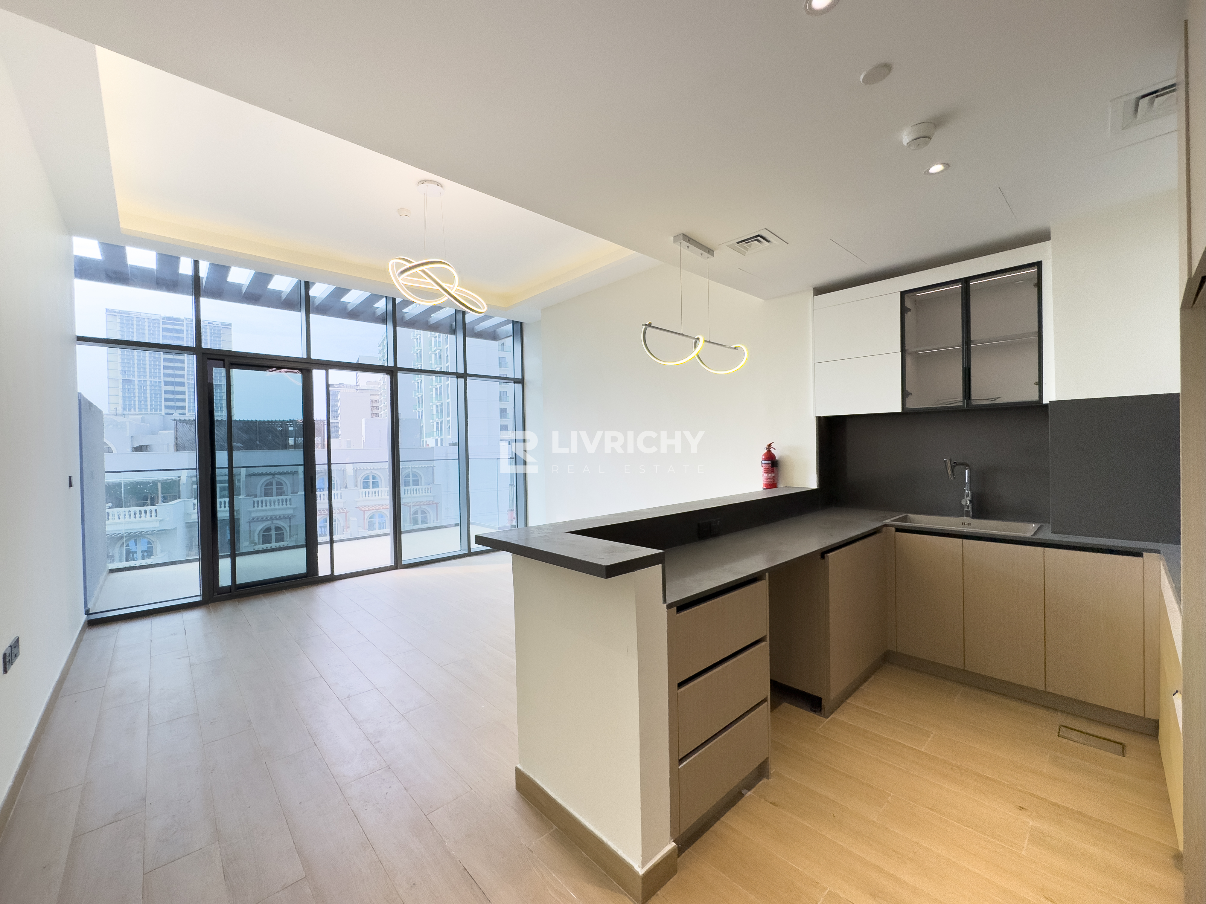 SPACIOUS LAYOUT | BRIGHT UNIT | GOOD VIEW