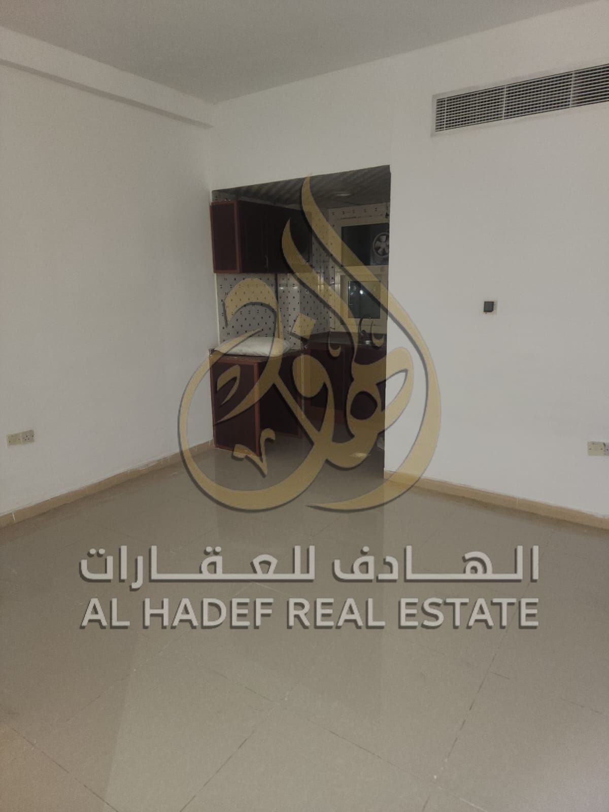 Studio for Annual Rent – Al Qulaya A studio apartment is available for annual rent in Al Qulaya area, located in a convenient and lively location