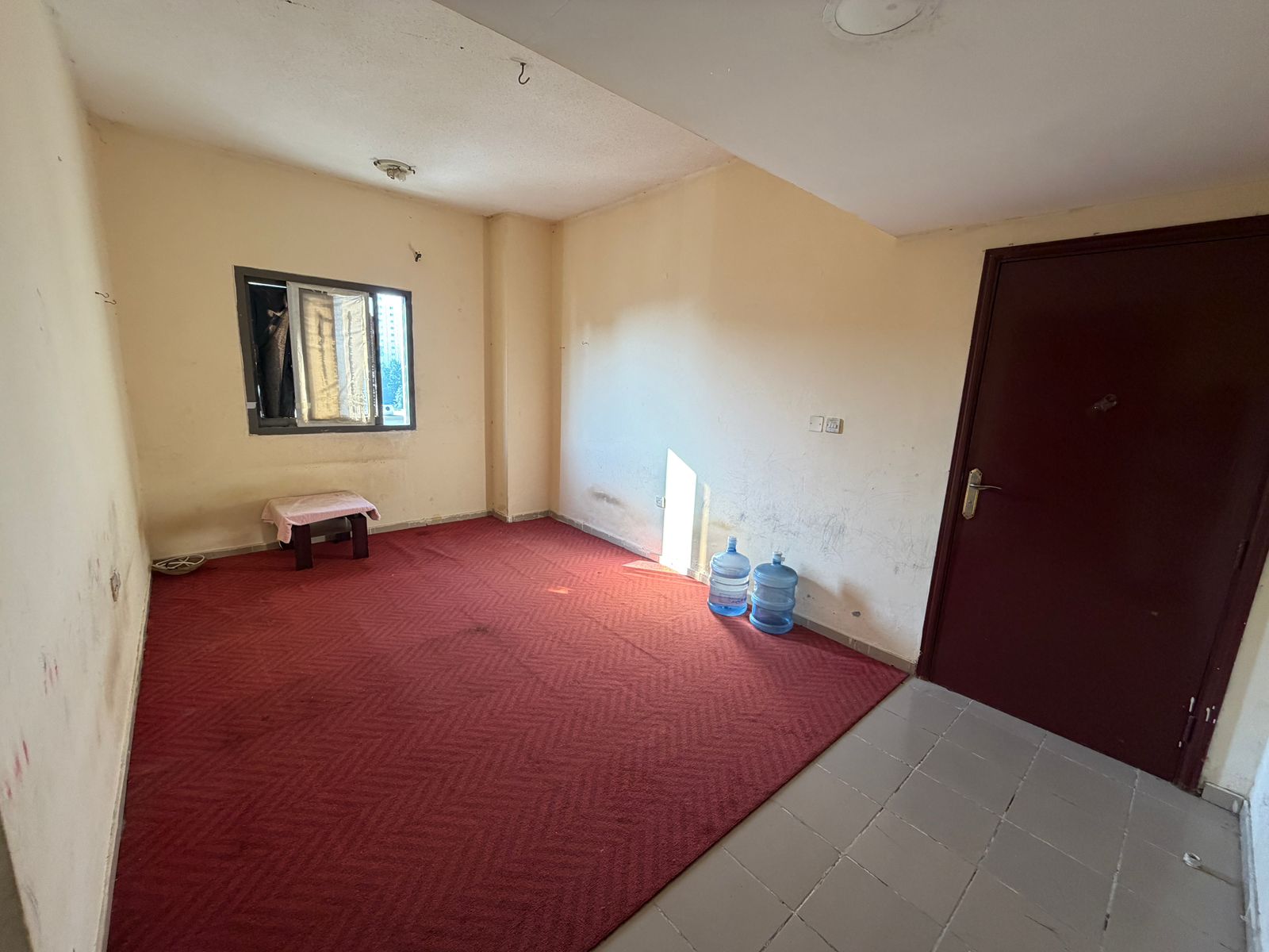 One bedroom and living room - annual rent - Al Nuaimiya, Ajman - central air conditioning - maintenance included - master bedroom