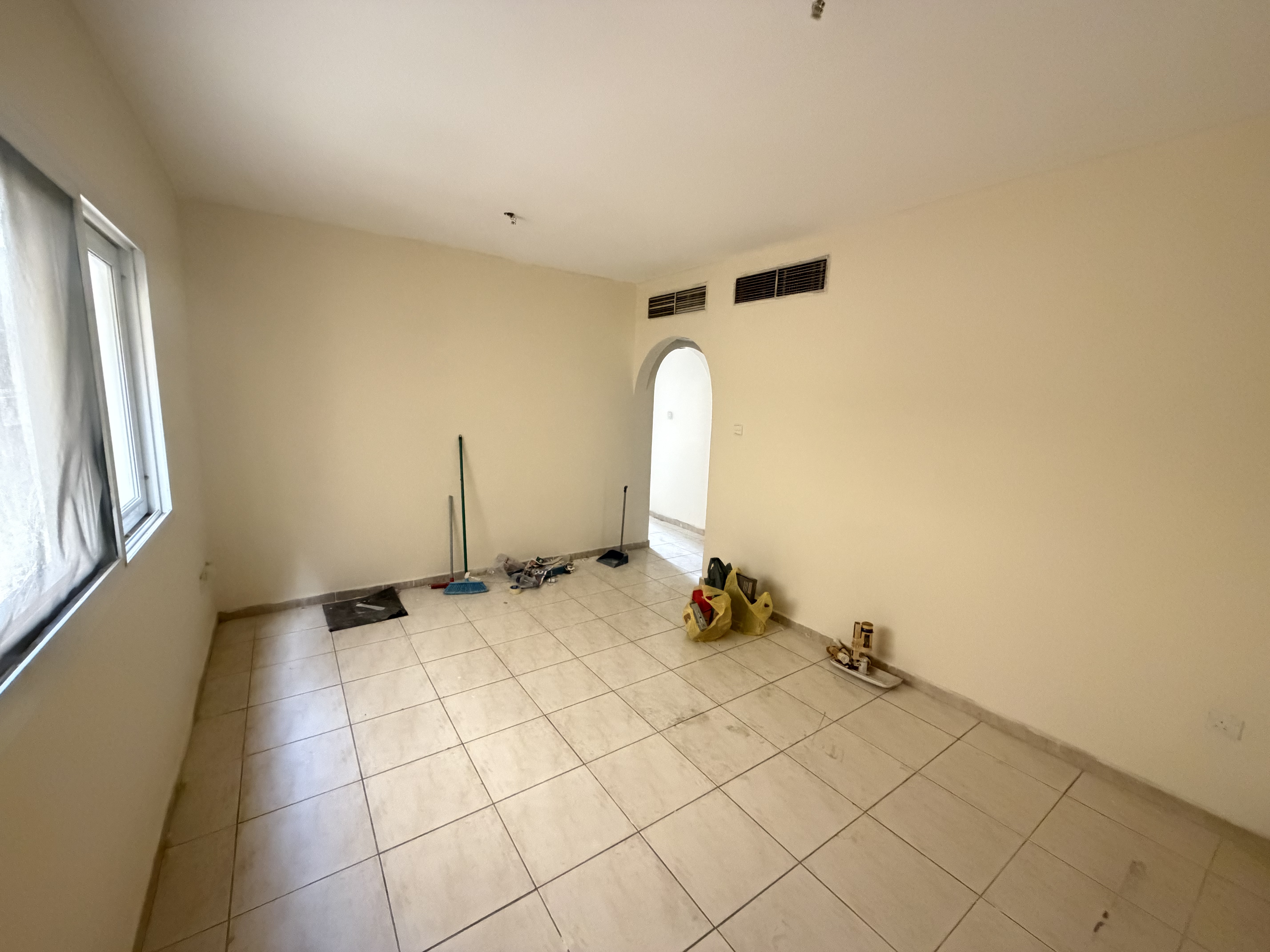 HUGE OFFER!!! 6 PAYMENT 38k 2 BHK APARTMENT WITH CENTRAL AC AND GASS