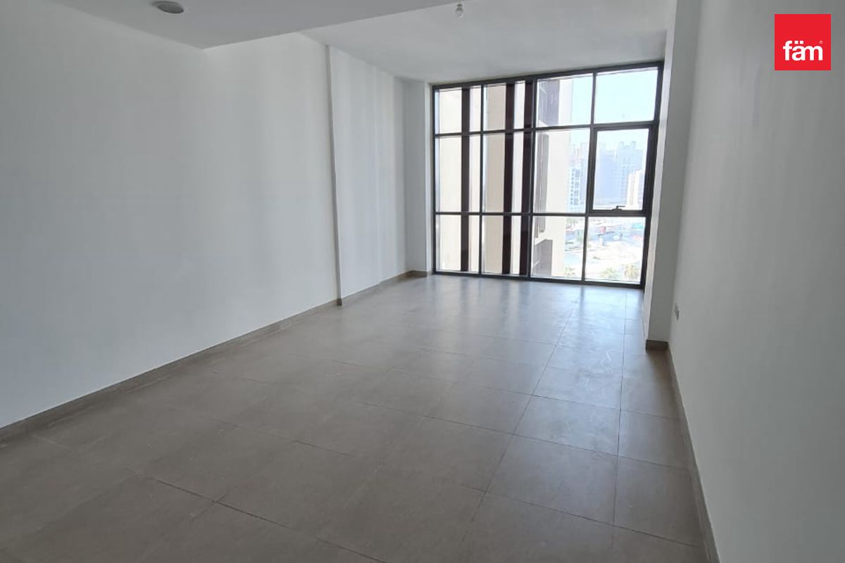 Pool And Canal View | Spacious | Ready to Move in