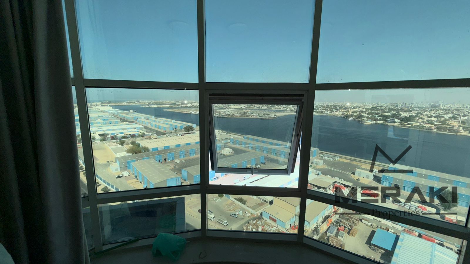 Premium annual rent with a sea view in Orient Towe