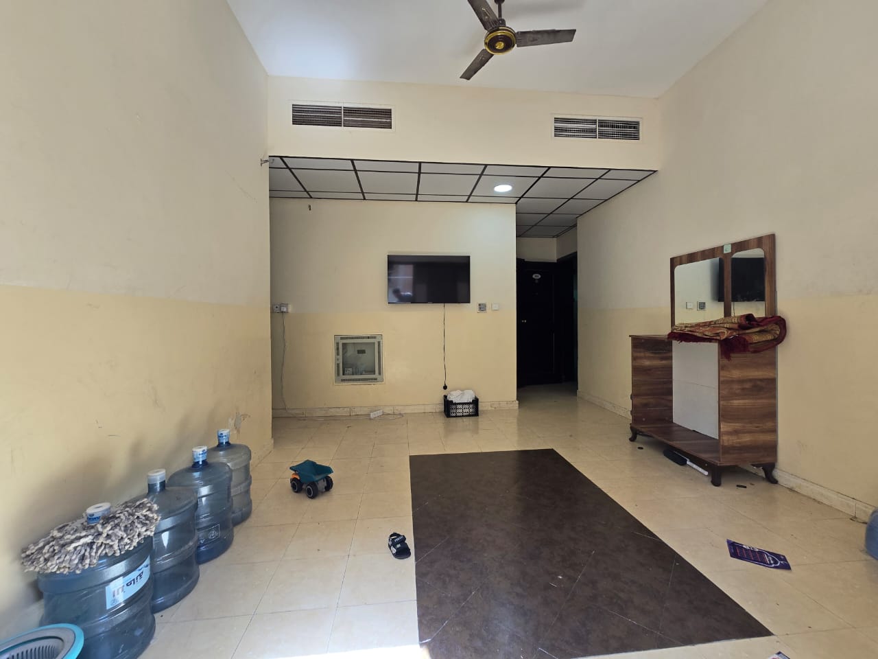 Apartment for annual rent in Al Jurf 2 – Behind Delta Centre