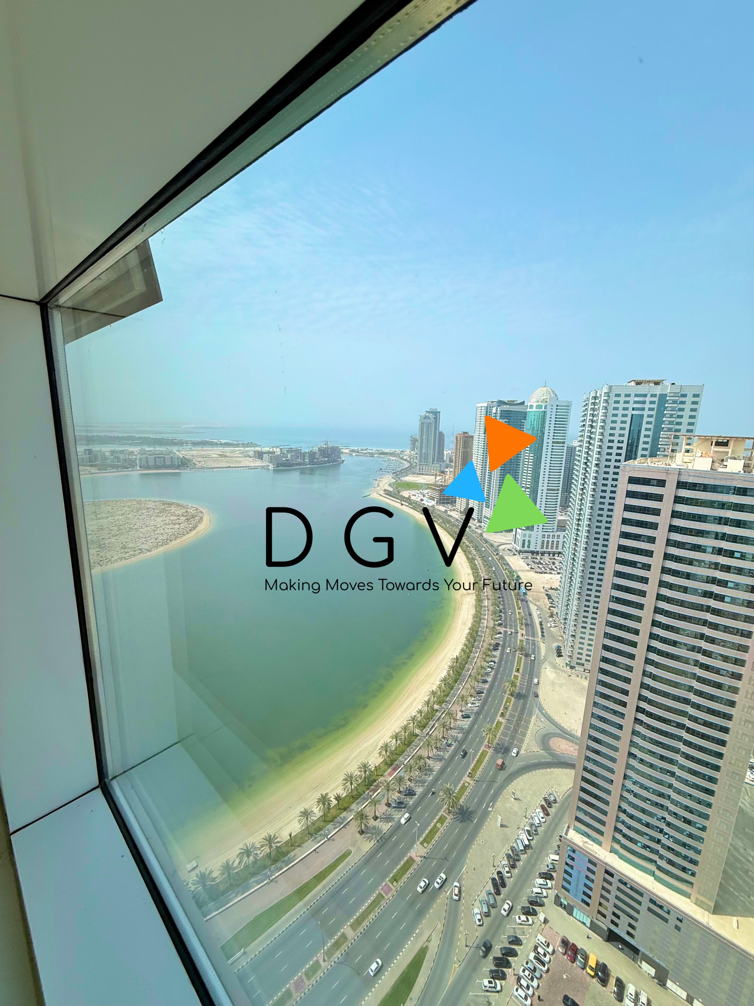 Chiller free luxurious sea view apartment