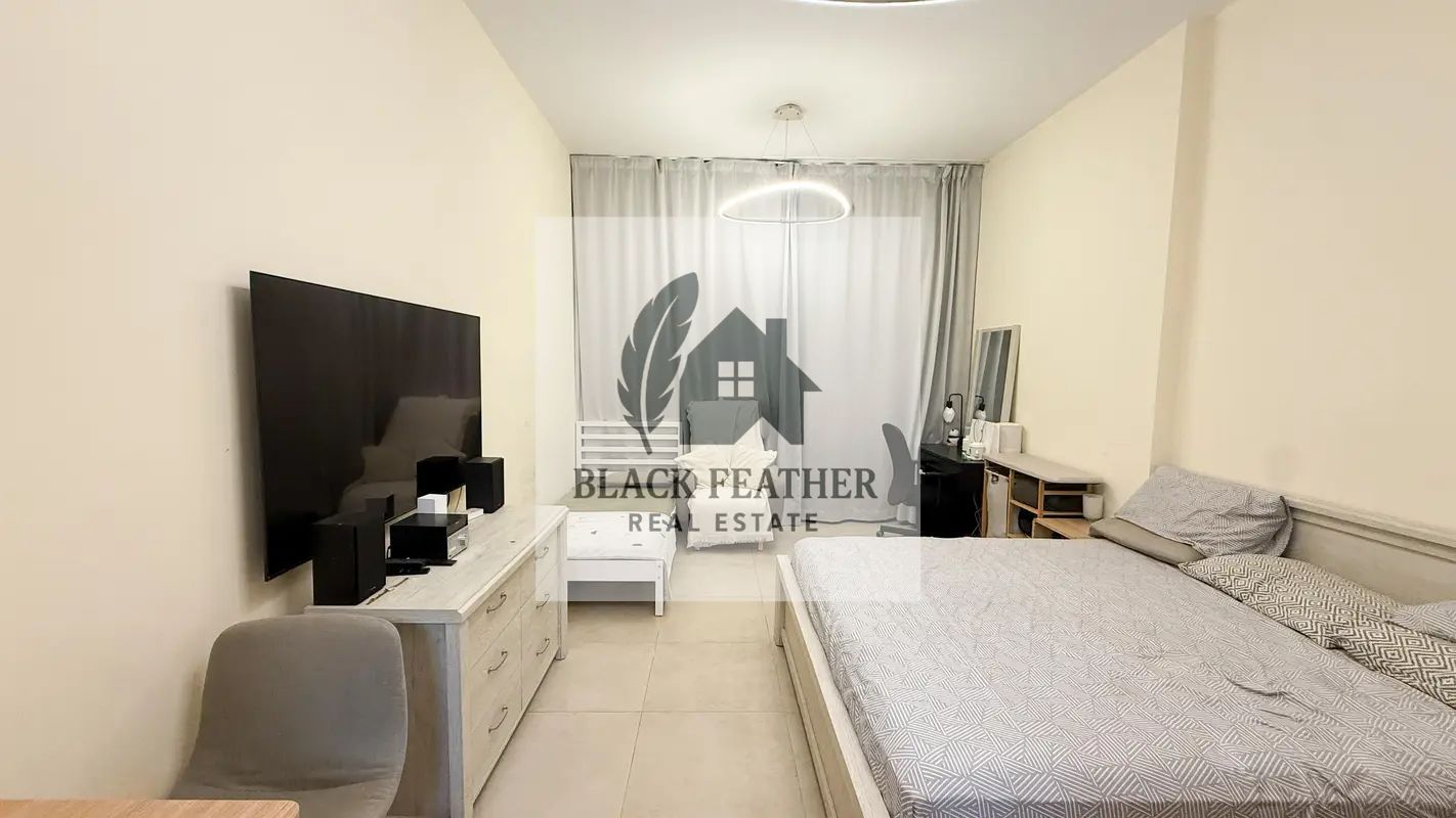 FURNISHED STUDIO/ CHILLER FREE/ EXTENDED LAYOUT