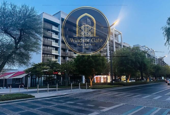 Spacious 1BHK Apartment with Closed Kitchen | Balcony | Gym | Pool | Covered Parking