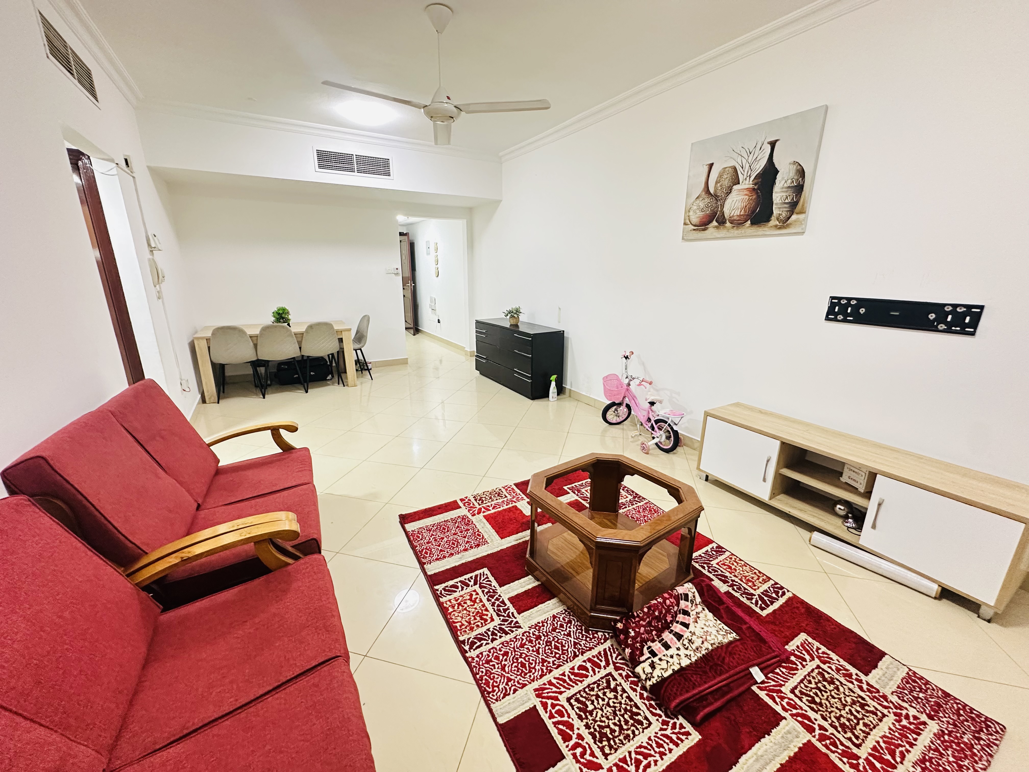 1 BHK FULLY FURNISHED APARTMENT AVAILABLE ON MONTHLY BASIS