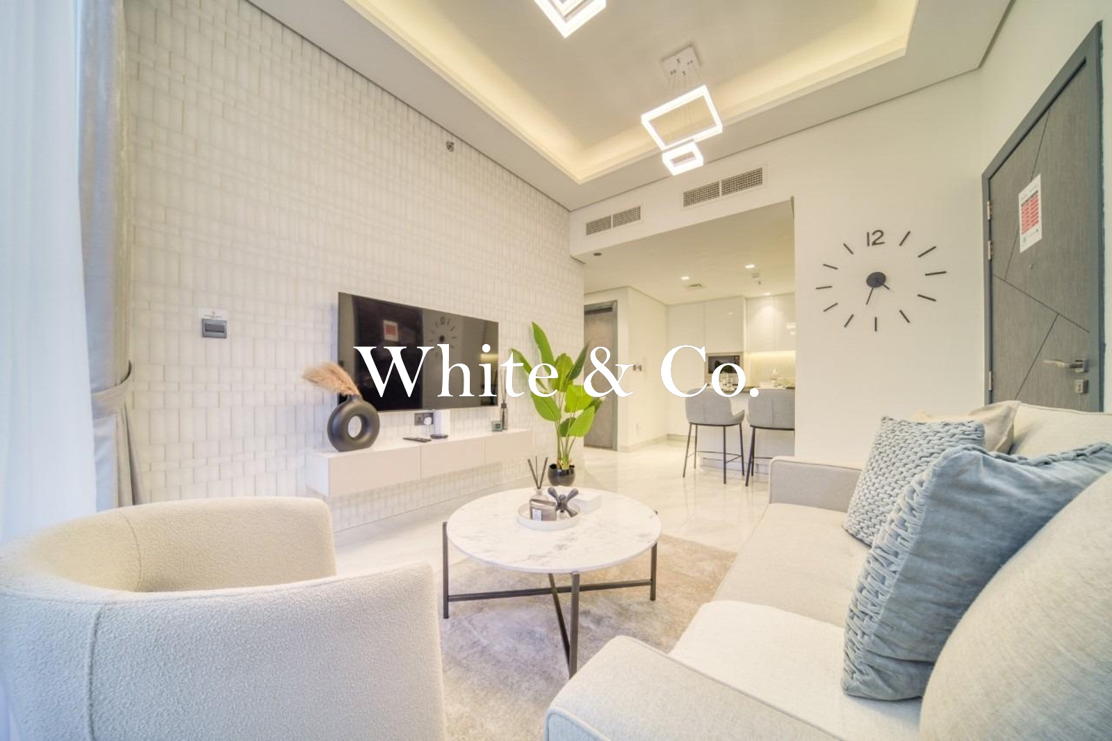 PRIVATE POOL | FURNISHED-MODERN | BALCONY