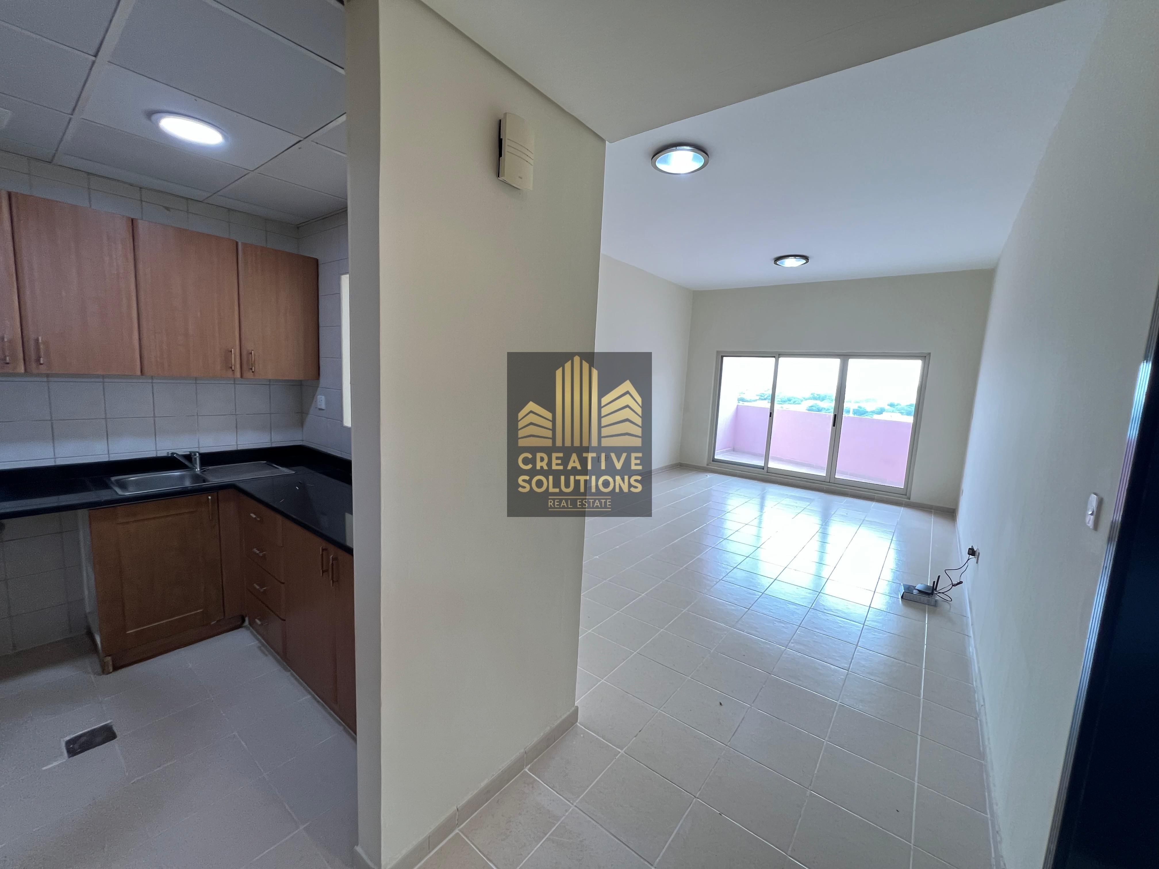 ONE BEDROOM CHILLER FREE TWO BALCONY HUGE LAYOUT NEAR METRO