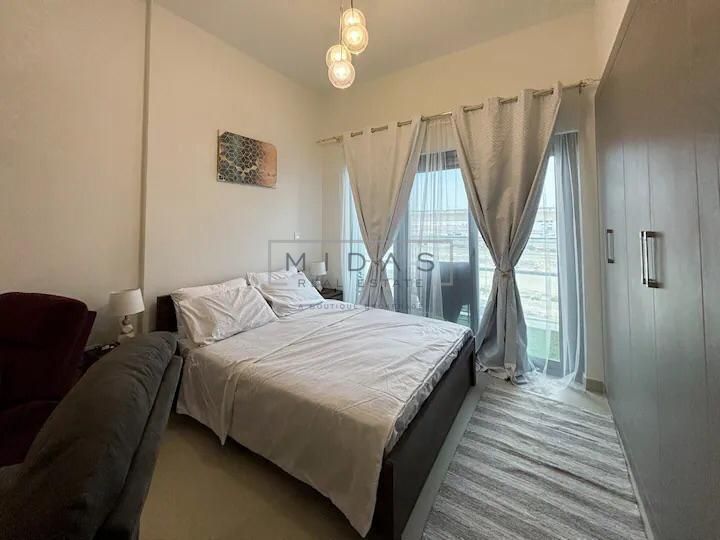 Studio/Fully Furnished/Vacant/Close to amenities