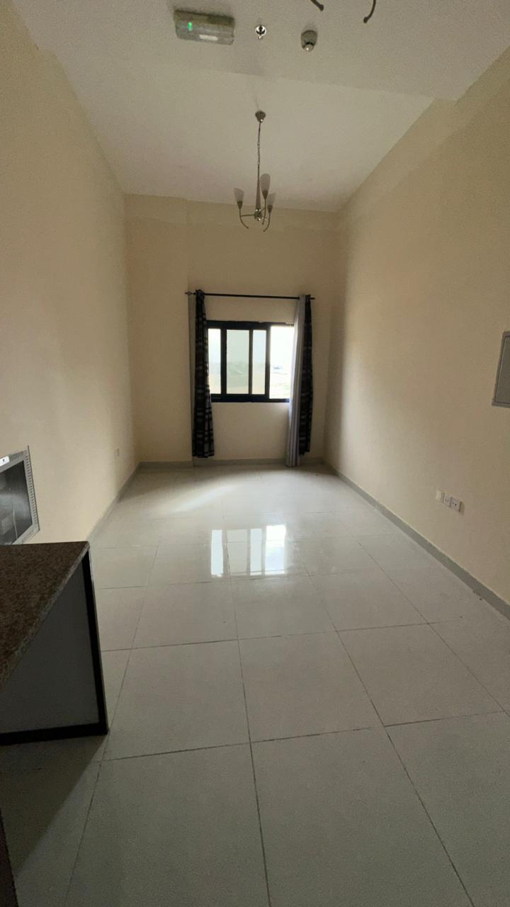 Brand new studio apartment for annual rent in Al Jurf 3 – close to Al Qabail and the Chinese Market. A prime location, very close to all public and co