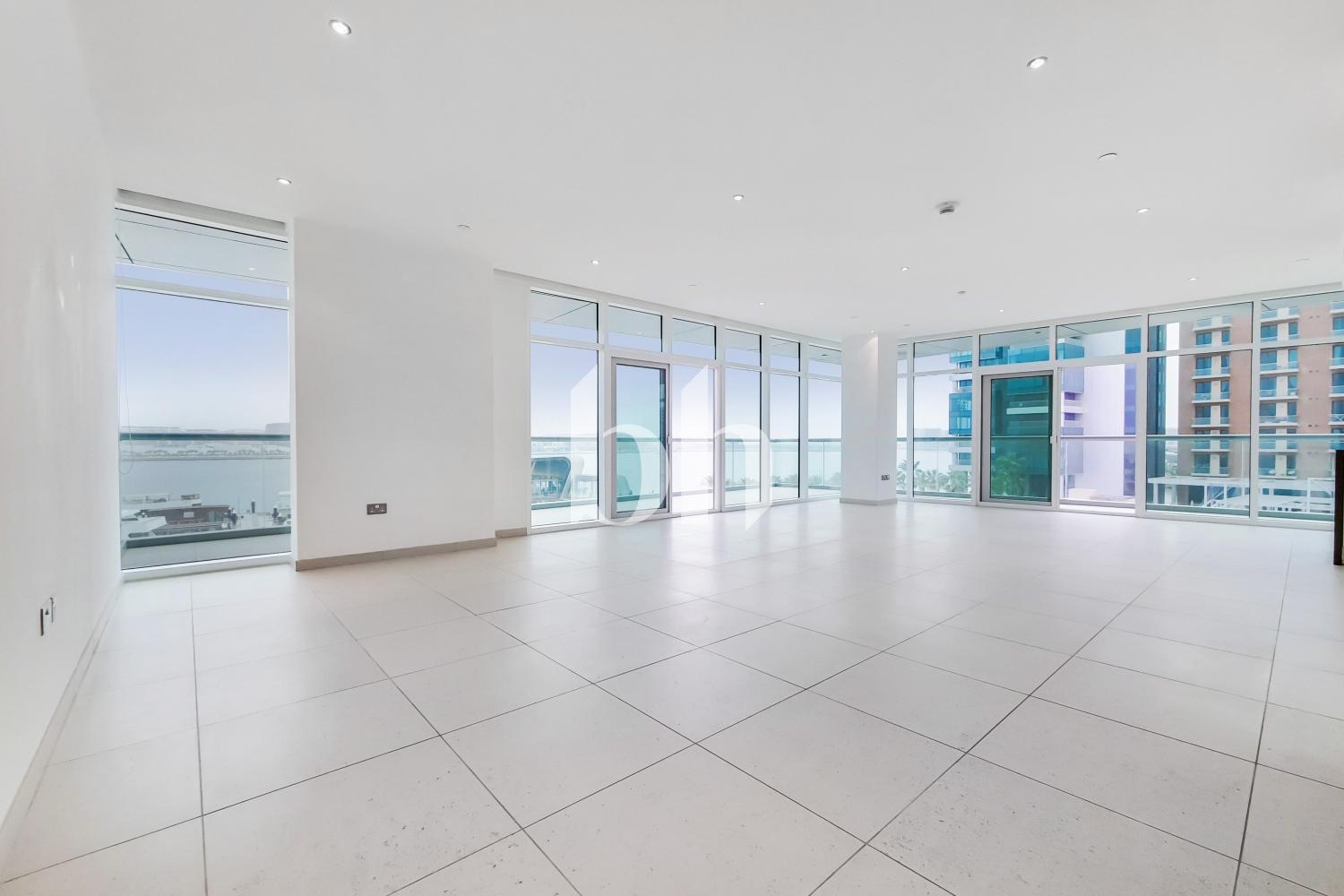 Sea View | High Floor | Vacant Now