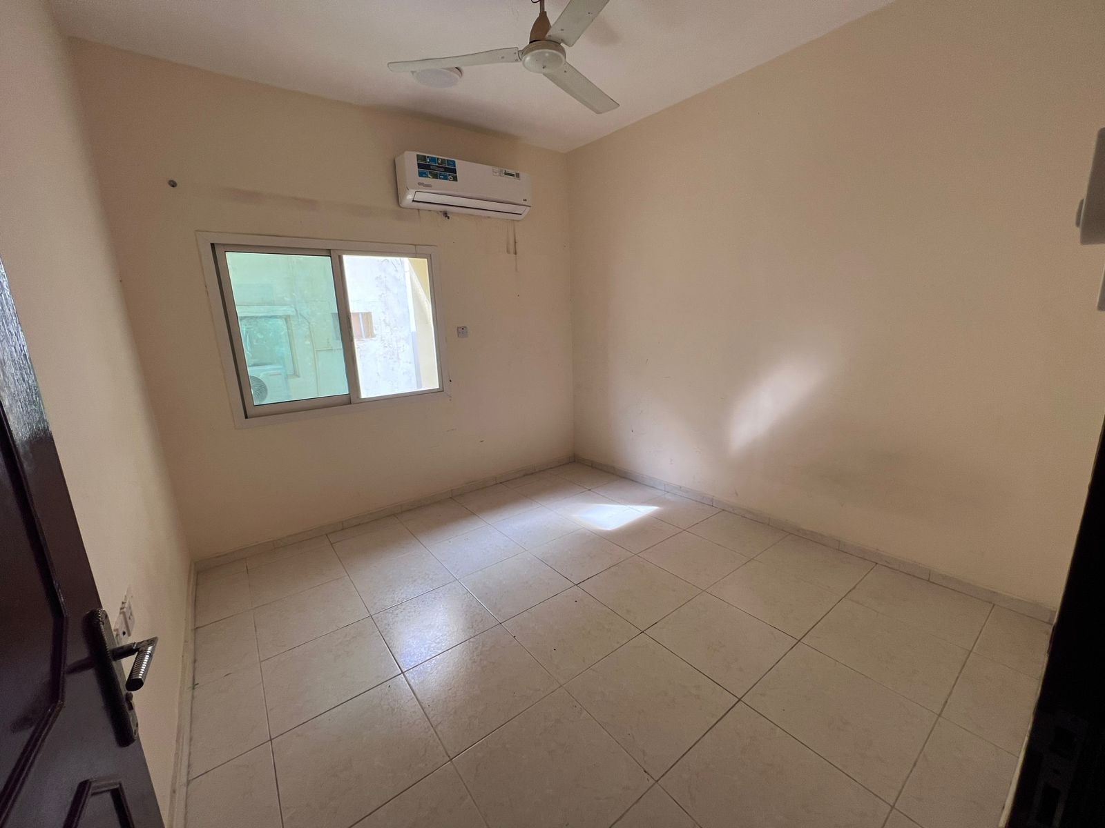 One-Bedroom Apartment for Annual Rent in Al Nuaimiya 2 – Prime Location Near Al Safeer Mall