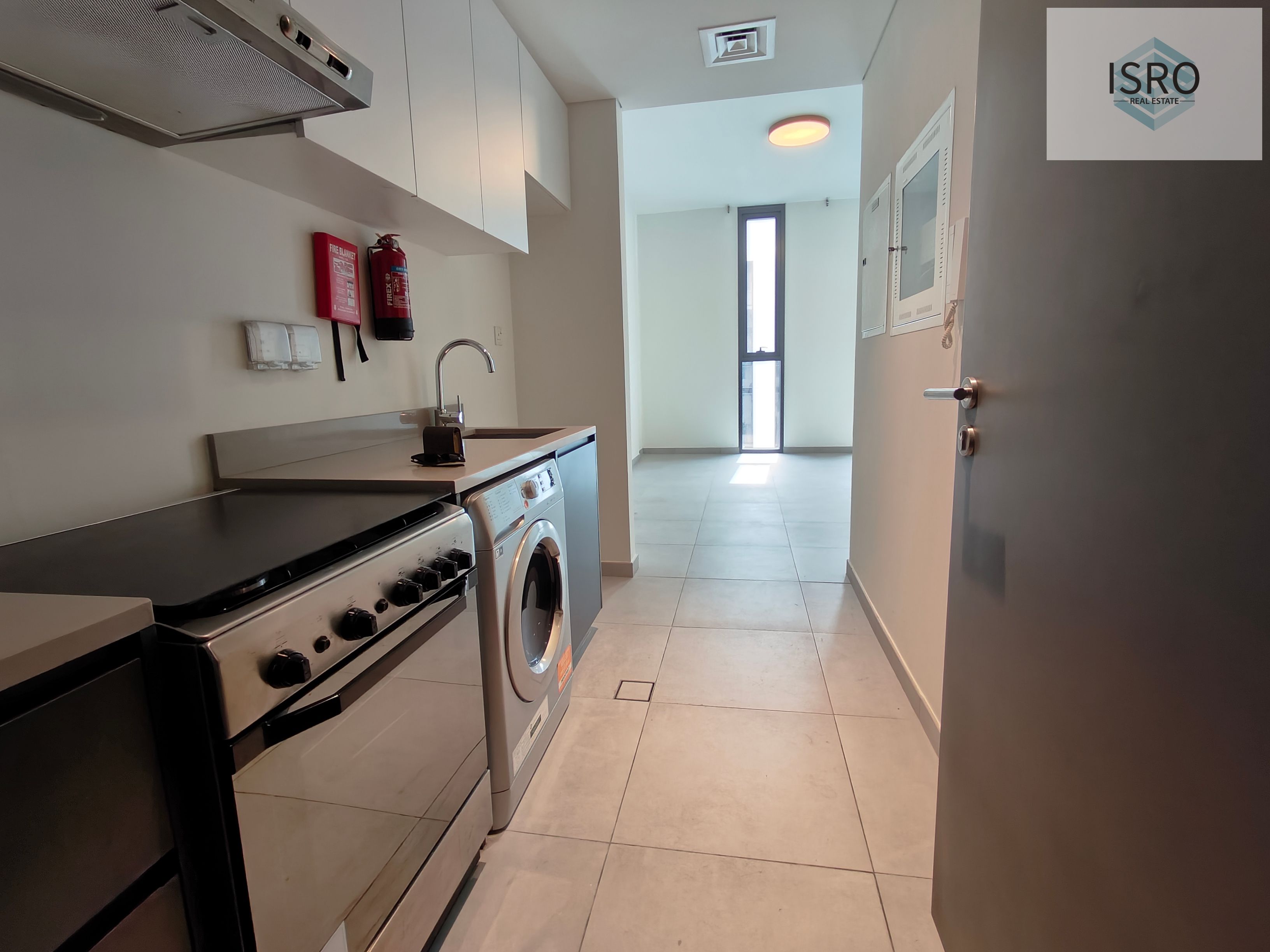 Ready to move-studio- poll gym parking