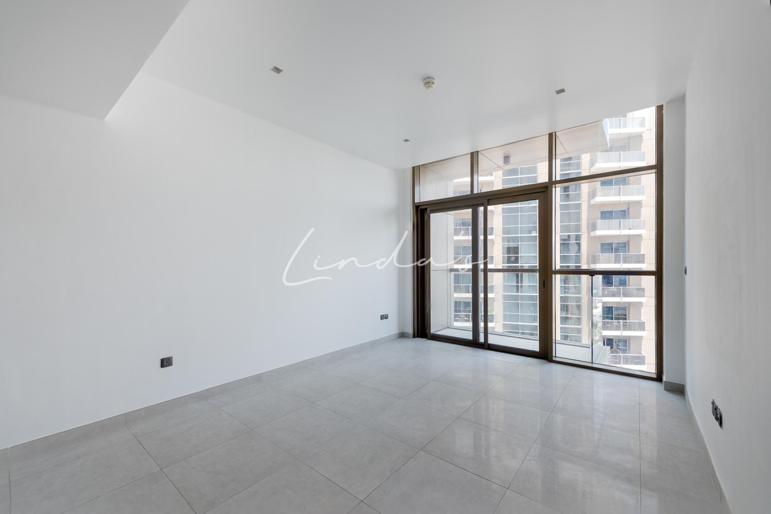 Stunning Finishing |Vacant 3rd April | Marina View