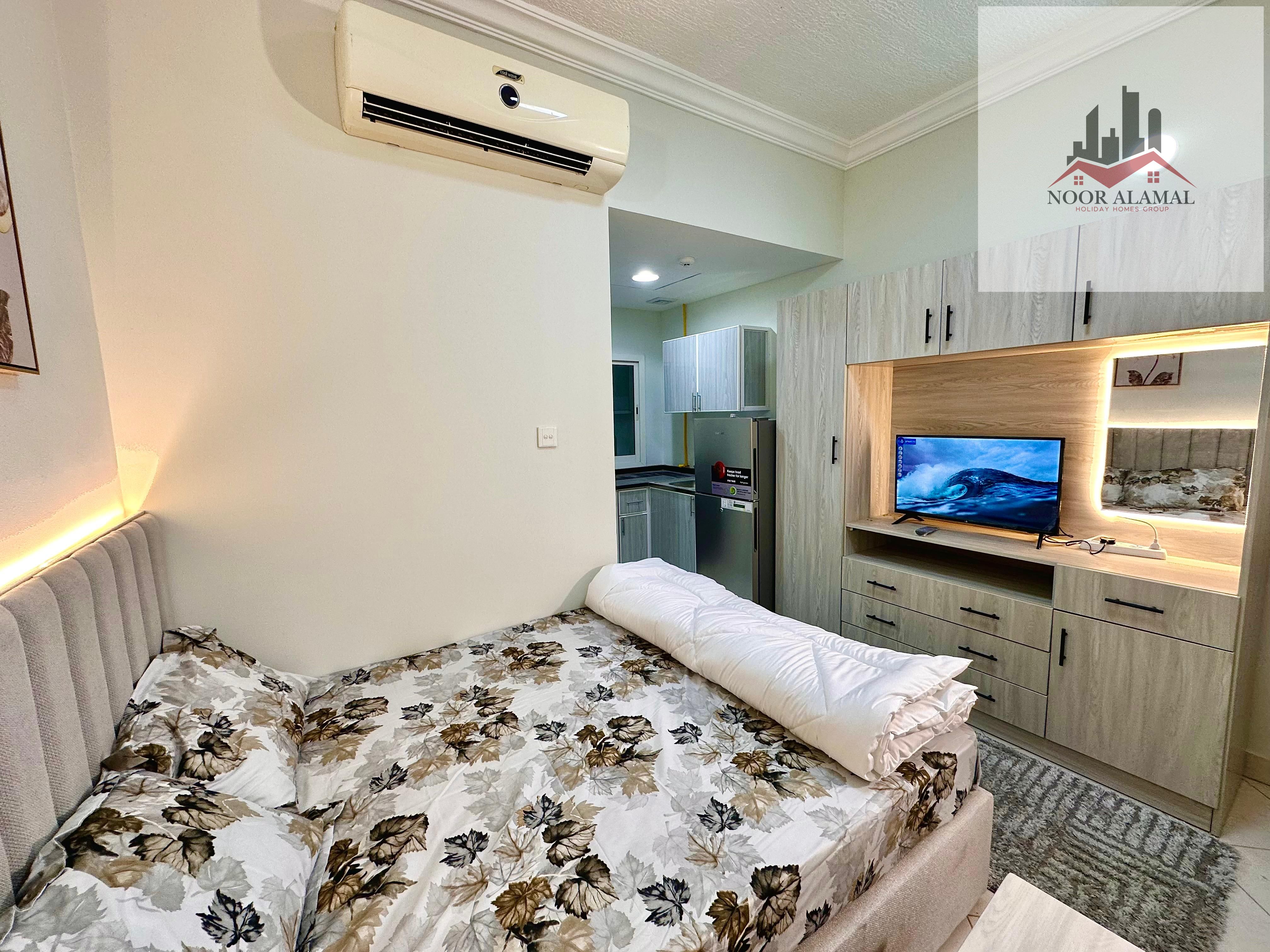 Sharjah - Al Butinah - Super Deluxe Studio Apartment with a fully equipped kitchen and bathroom