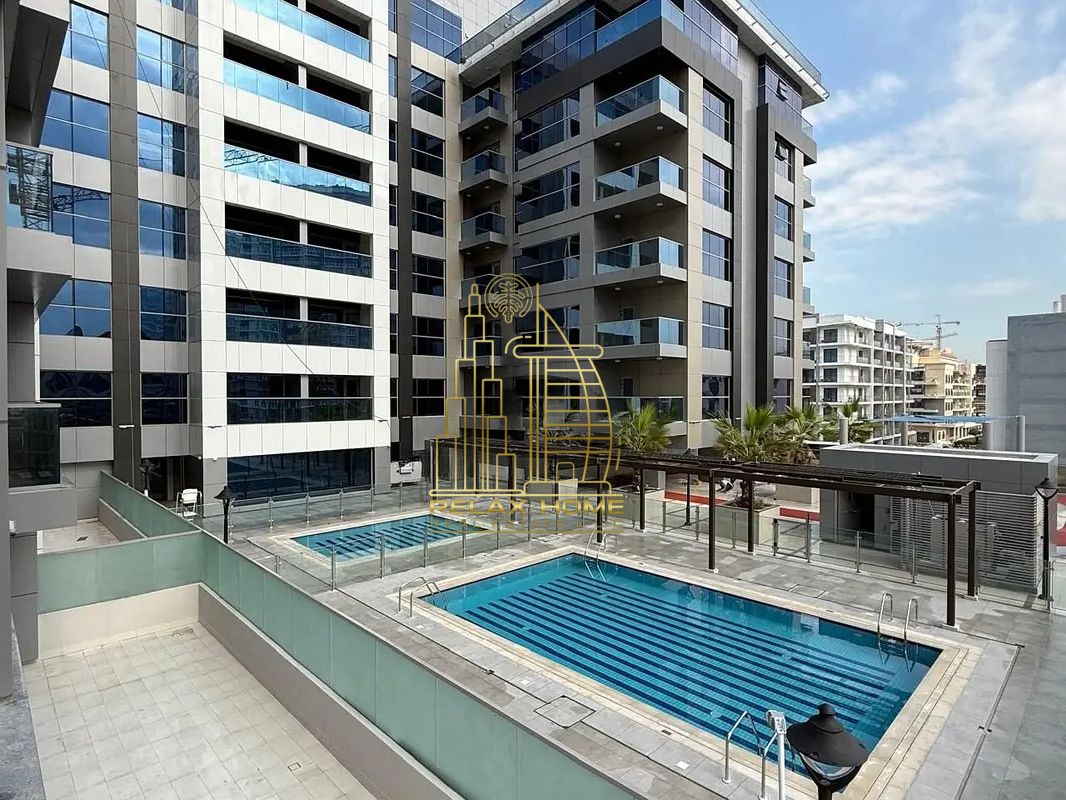 Stylish 1BHK | Big Balcony | Prime Location | Gym & Pool